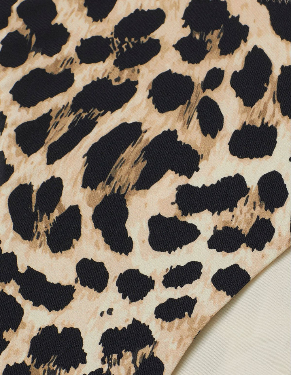 Yamamay_Marianna Mid-Rise Bikini Bottom with Animal Print_CSLD182040_128_05