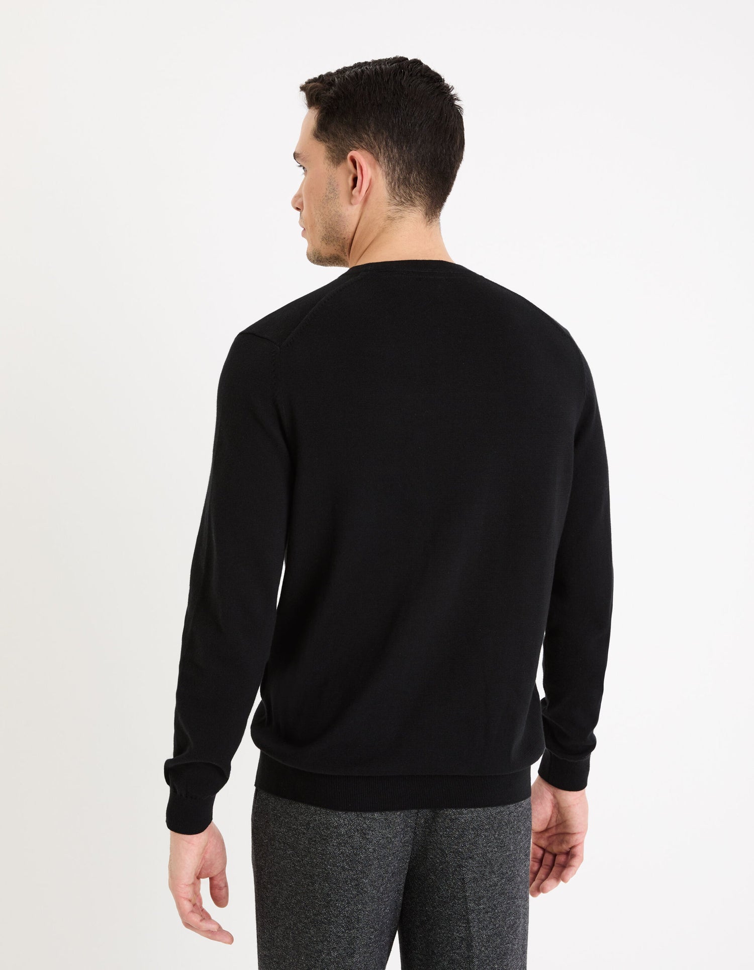 Cotton Round Neck Sweater - Black_04