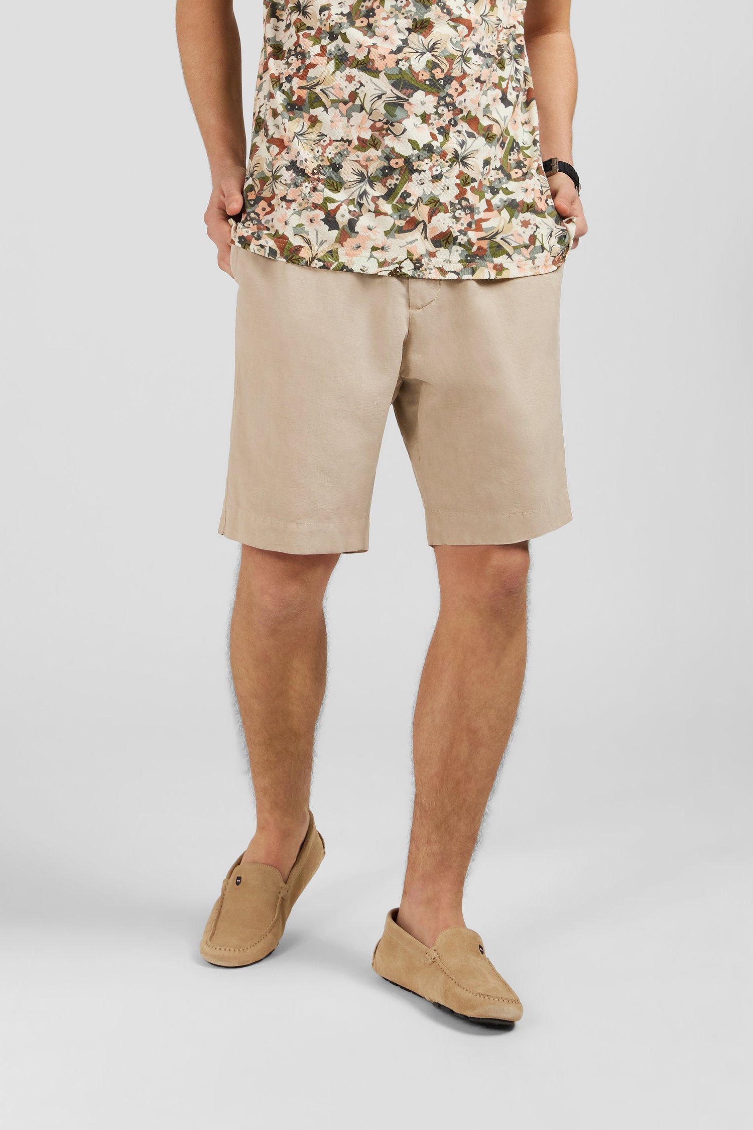 Beige Bermuda Shorts With Elasticated Waist_E24BASBE0003_BEM7_02