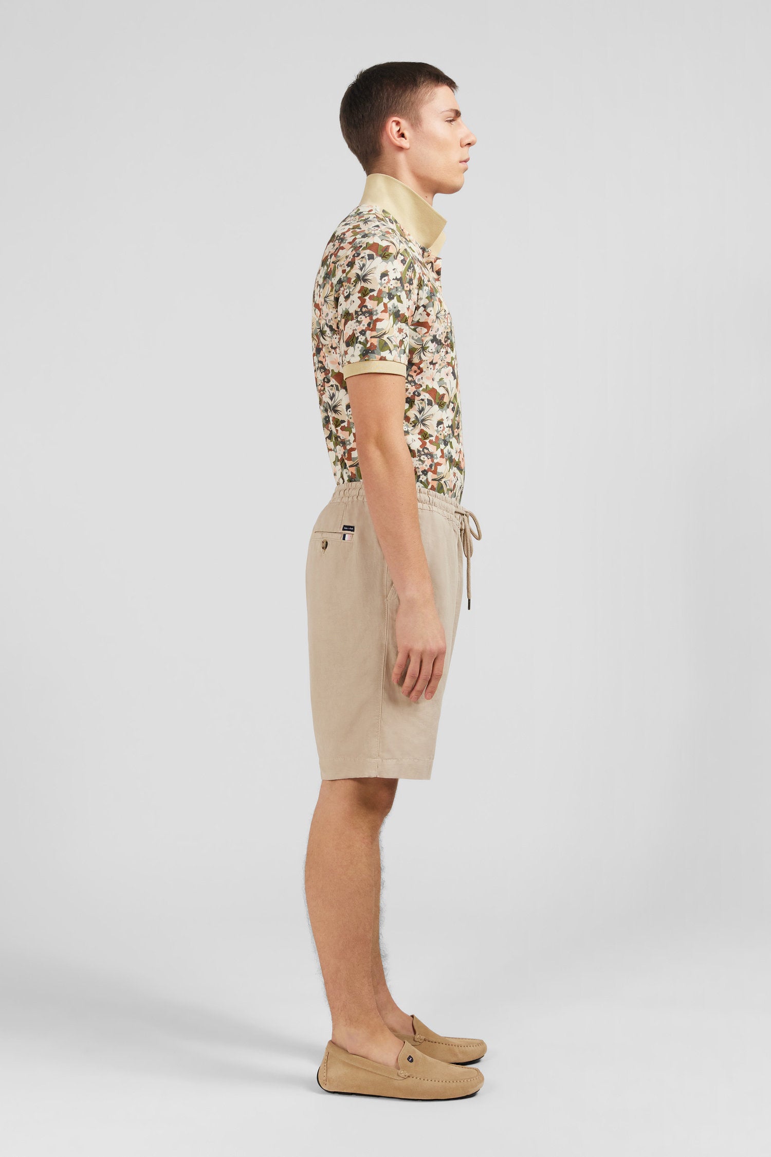 Beige Bermuda Shorts With Elasticated Waist_E24BASBE0003_BEM7_04