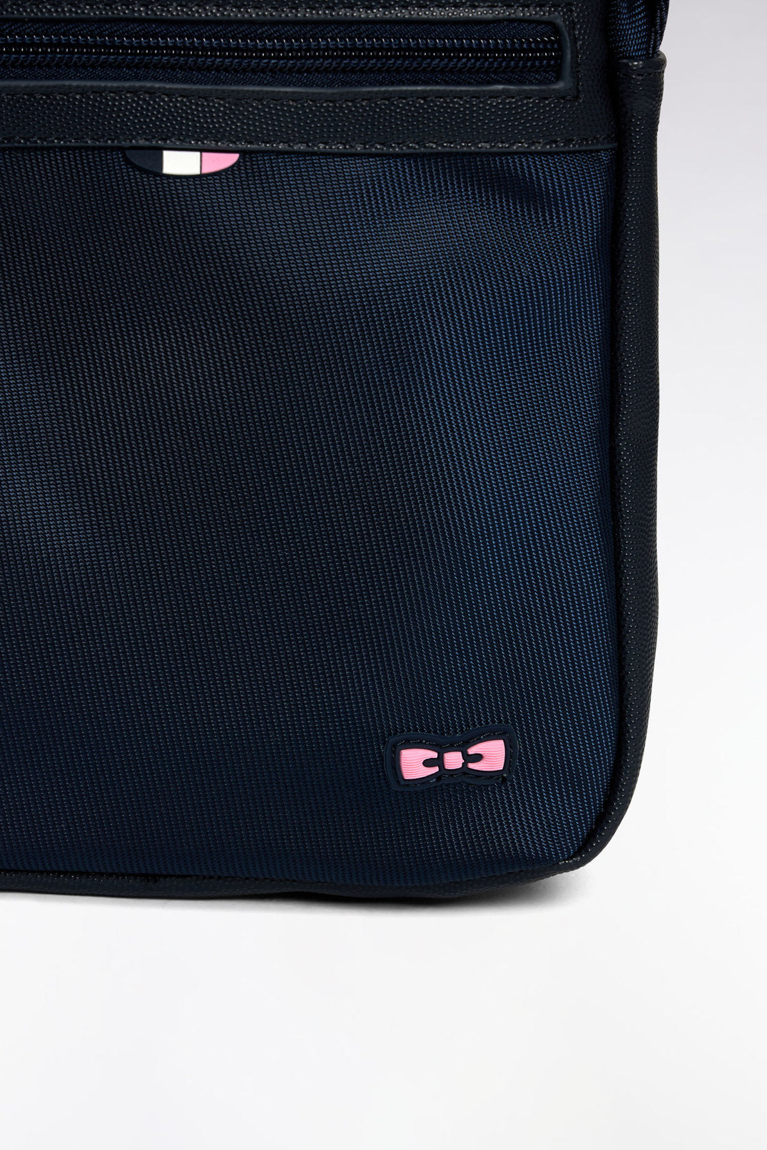 Eden Park_Navy Blue Canvas Messenger Bag_E25BAGBE0001_BLF_03