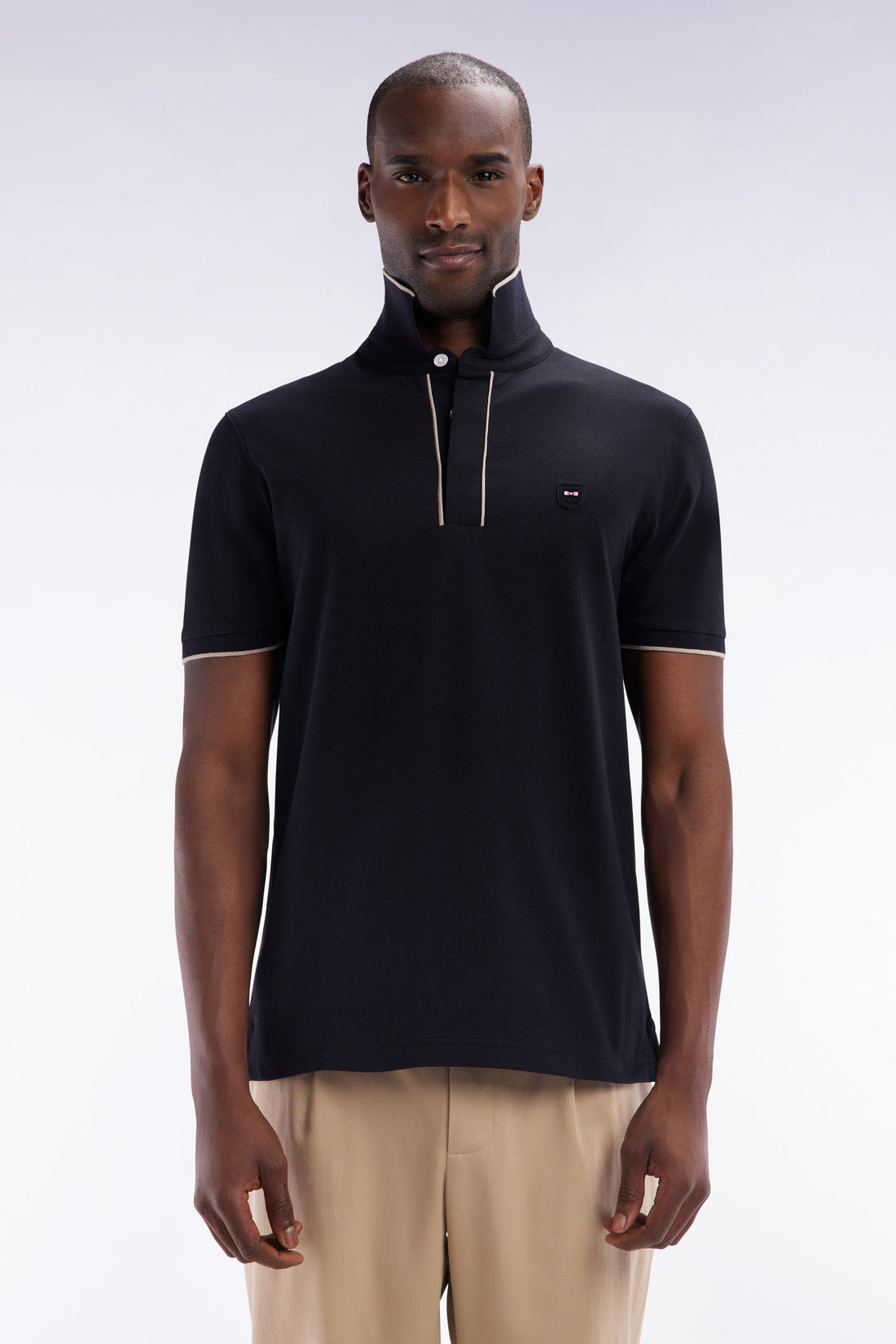 Eden Park_Slim-Fit Short-Sleeved Polo Shirt in Black Stretch Cotton PiquŽ_E25MAIPC0011_NO_01