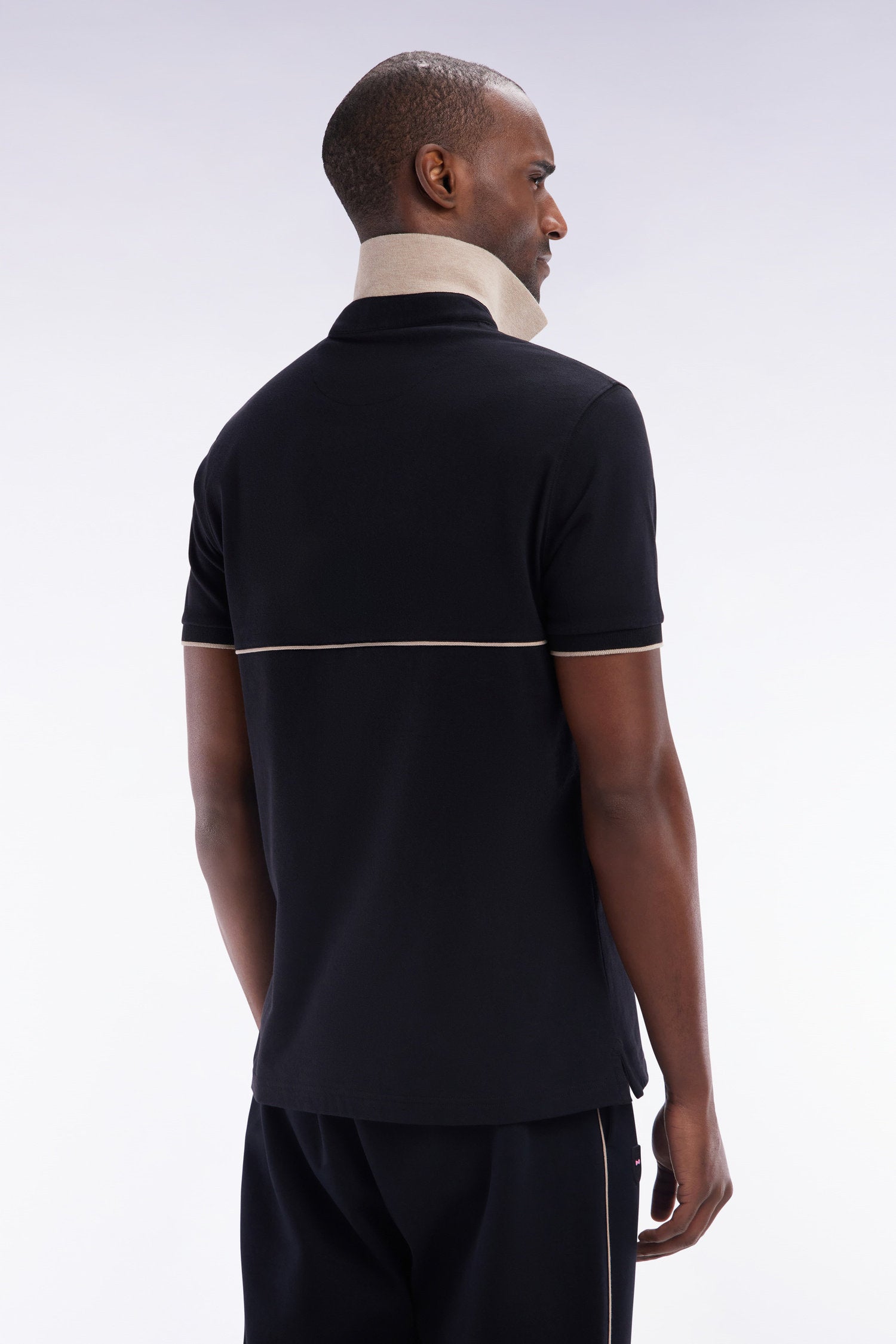 Eden Park_Slim-Fit Two-Tone Black Stretch Cotton Short-Sleeved Polo Shirt_E25MAIPC0015_NO_04