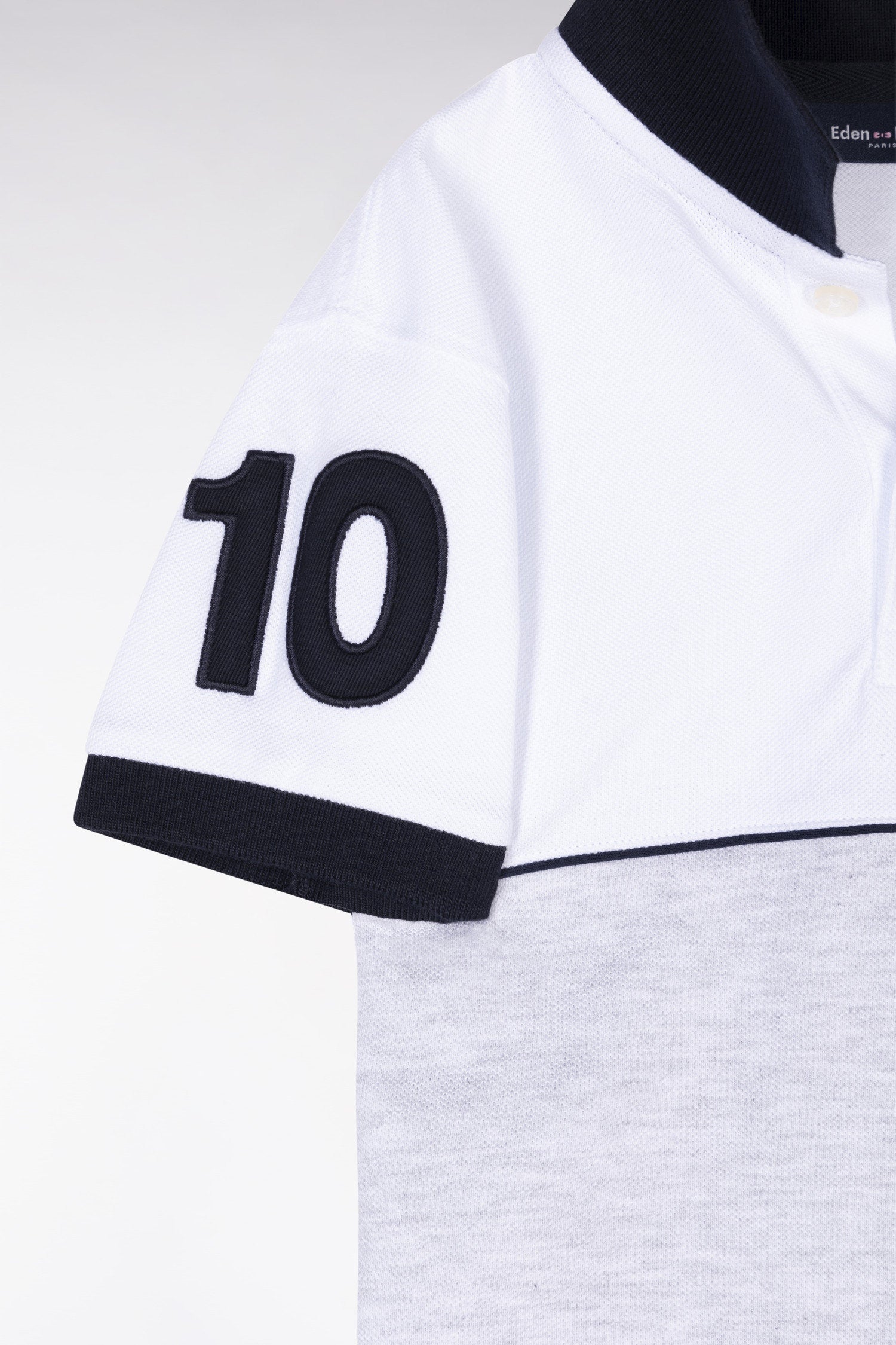 Eden Park_Straight-Fit Two-Tone Short-Sleeved Polo Shirt in Grey Cotton with Number 10 Embroidery_E25MAIPC0045_GRC10_02