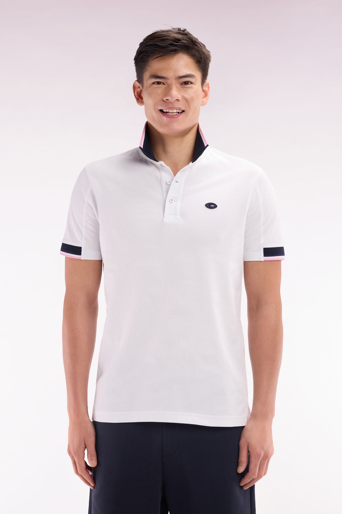 Eden Park_Straight-Cut Short-Sleeved Polo Shirt in White Cotton with Two-Tone Ribbed Edges_E25MAIPC0057_BC_01