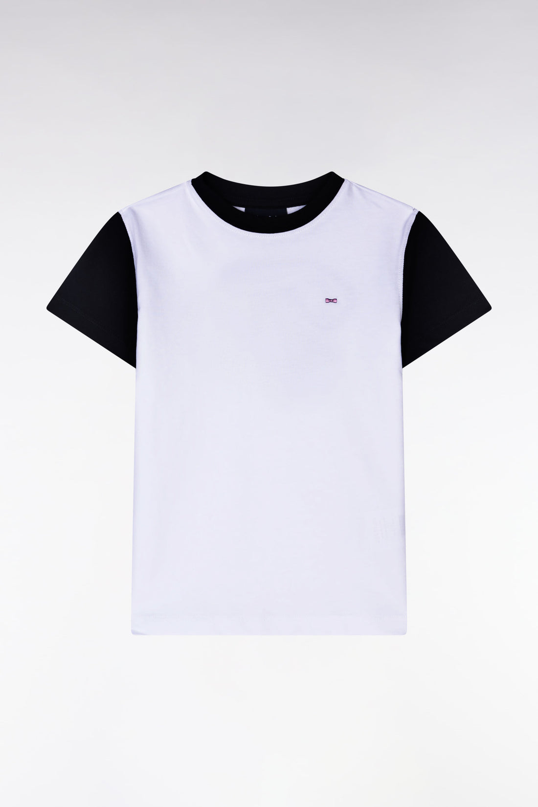 Eden Park_Straight-Fit Navy and White Cotton T-Shirt with Striped Back Embroidery_E25MAITC0057_BC_01