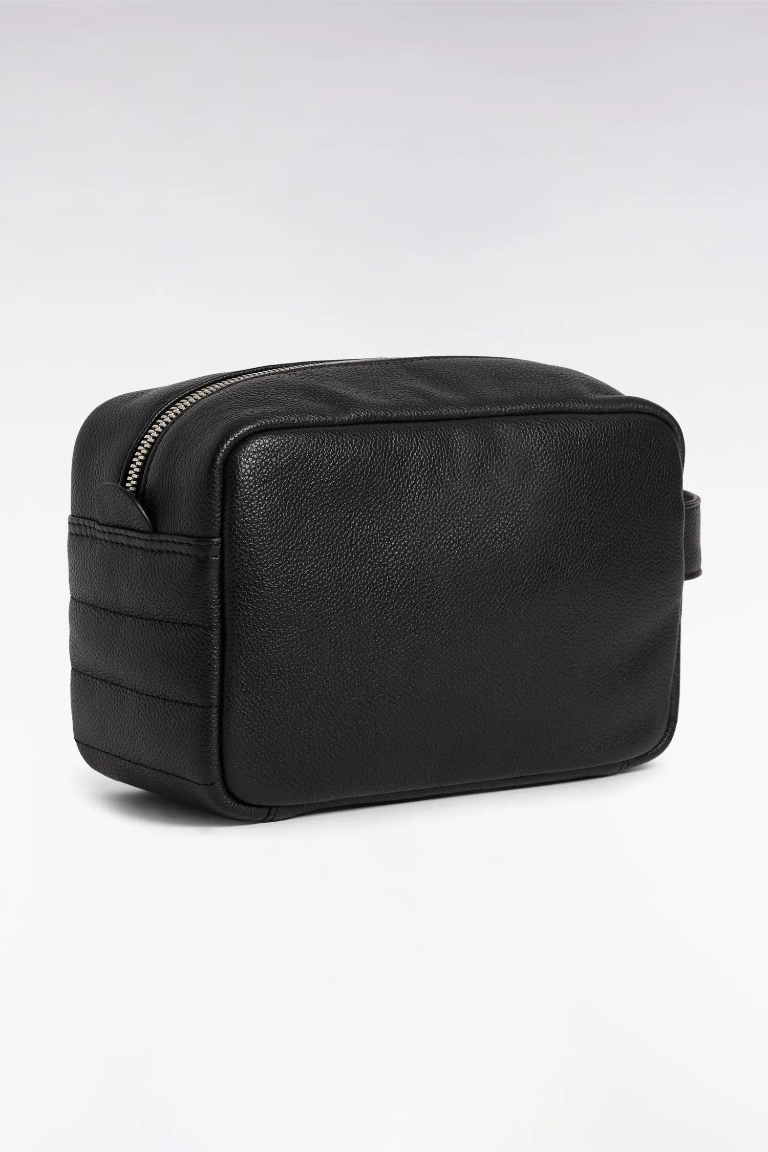 Eden Park Black Men Black Grained Leather Toiletry Bag SKU: E26BAGTT0001_NO Image 02