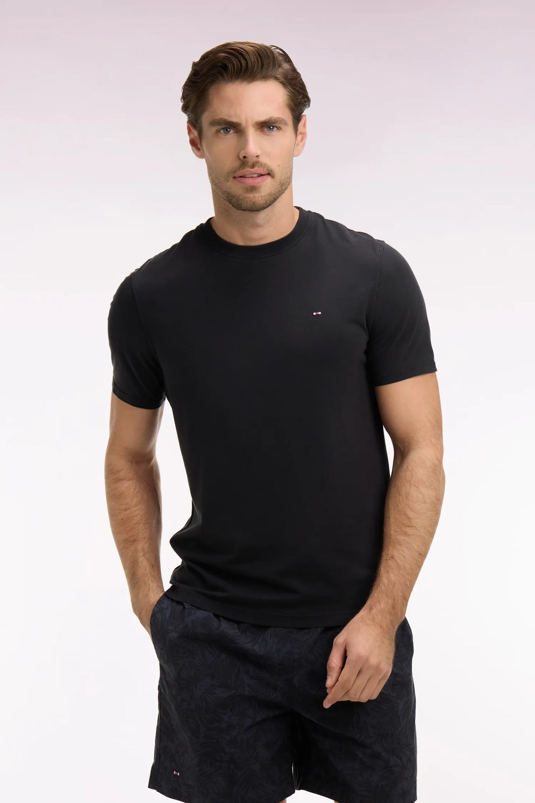 Eden Park Black Men Regular Fit Black Short-Sleeved T-Shirt in Lyocell and Cotton SKU: E26MAITC0009_NO Image 01