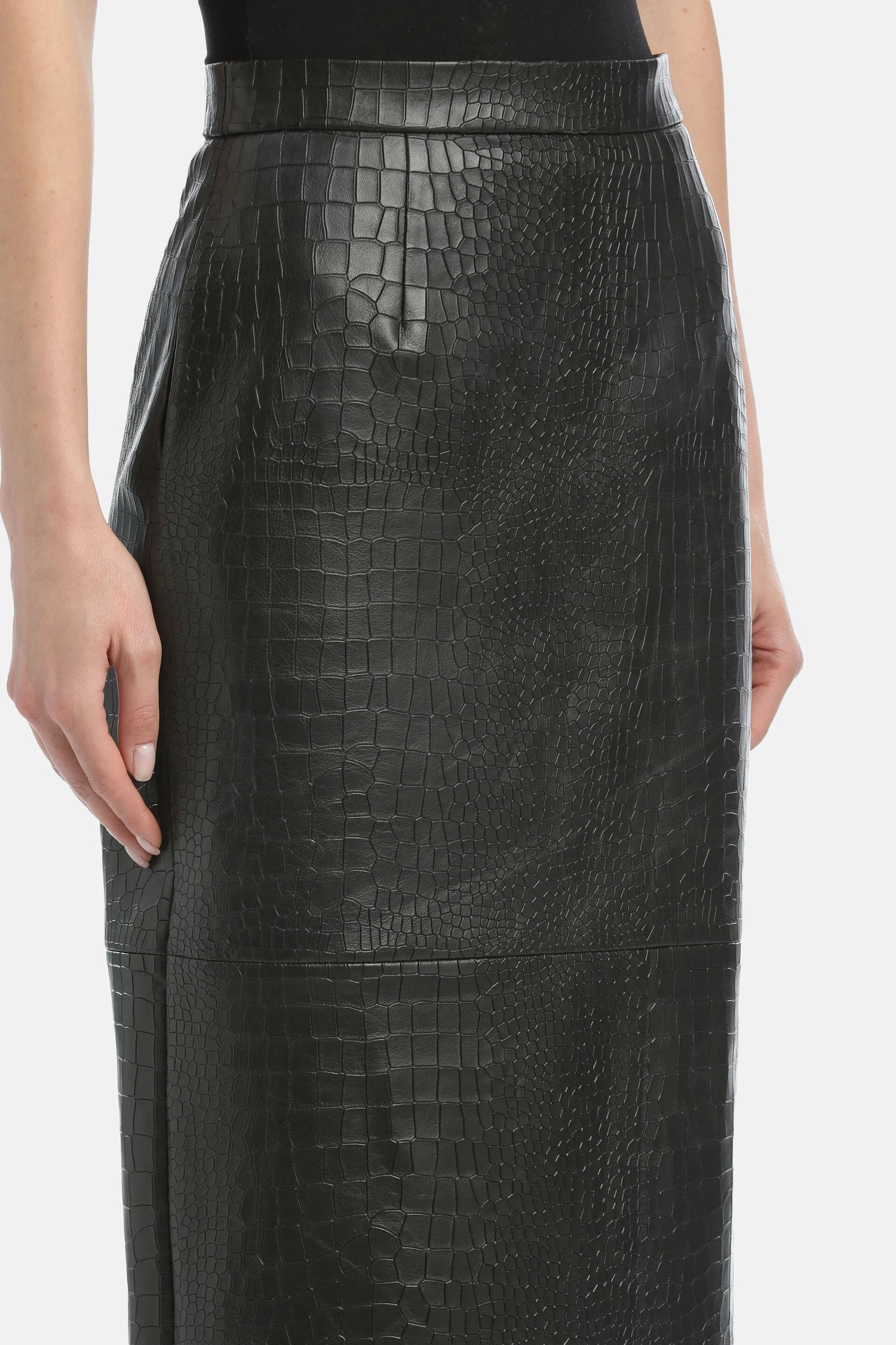 Luisa Spagnoli_Black_Fagiolo - Leather Midi Skirt Ð Fashion Show_FAGIOLO_0976_04