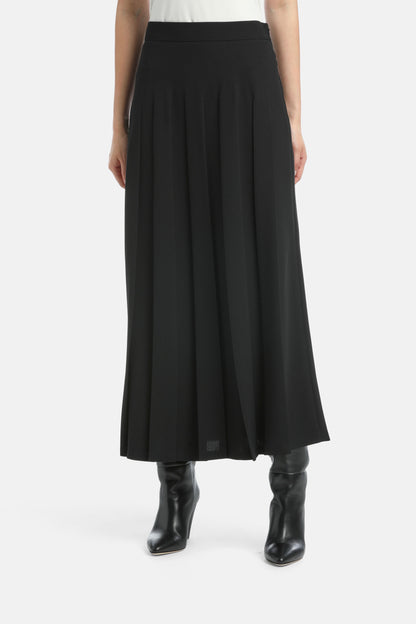 Luisa Spagnoli_Nero_Favoloso - Pleated Skirt_FAVOLOSO_0101_02