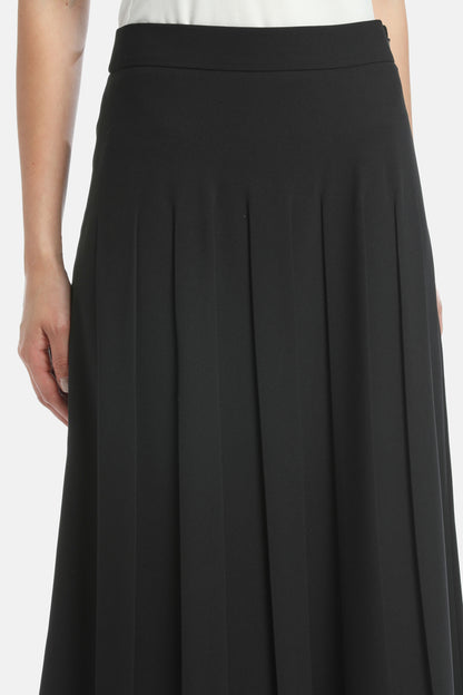 Luisa Spagnoli_Nero_Favoloso - Pleated Skirt_FAVOLOSO_0101_04