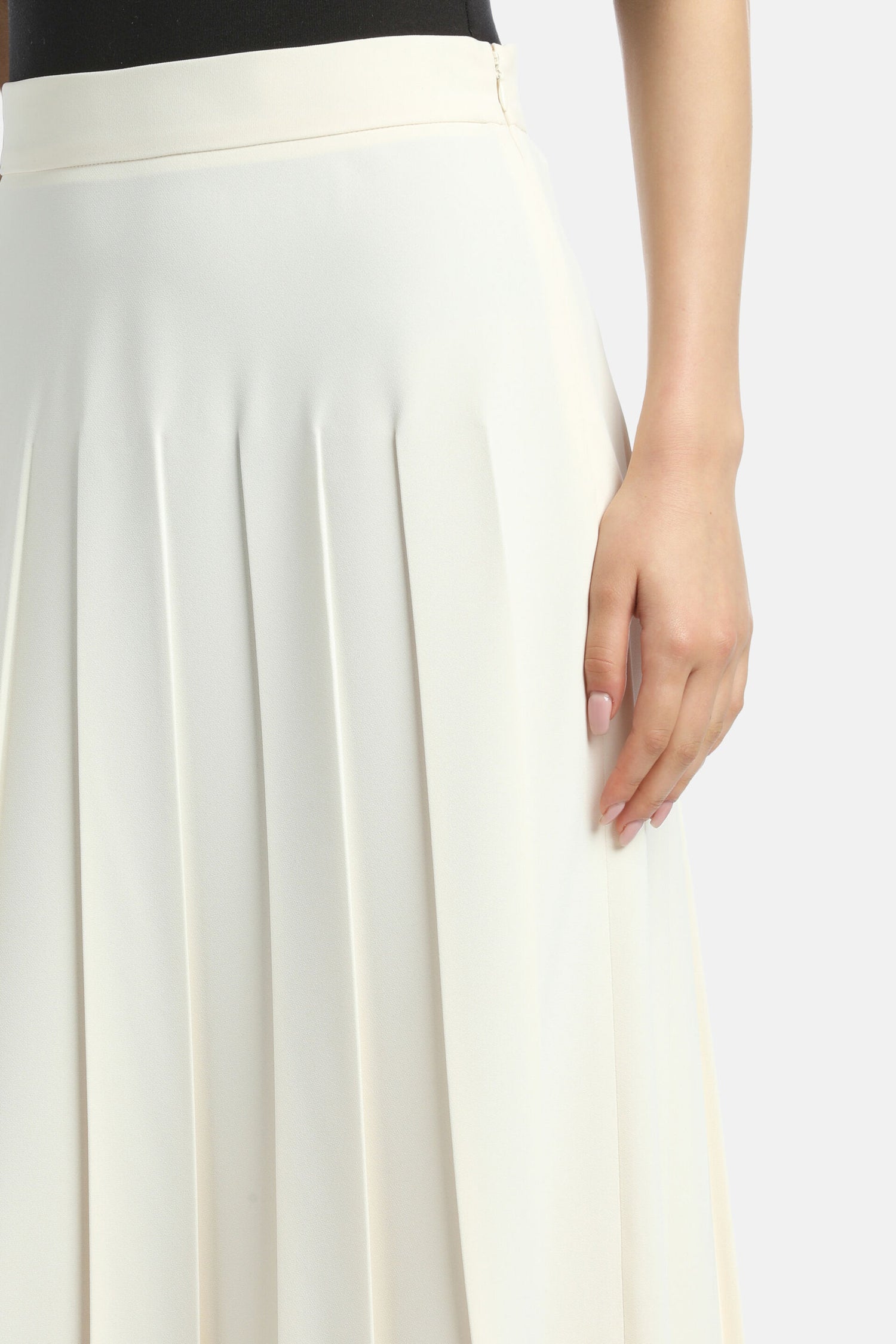 Luisa Spagnoli_Favoloso - Pleated Skirt_FAVOLOSO_0210_03