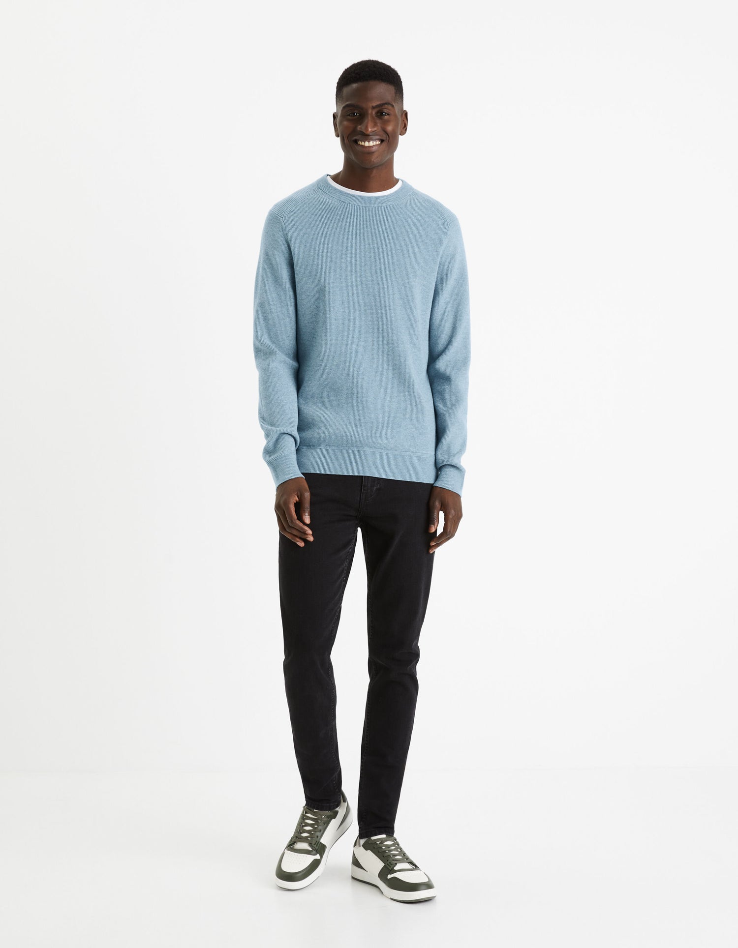 Round Neck Sweater - Light Blue_03