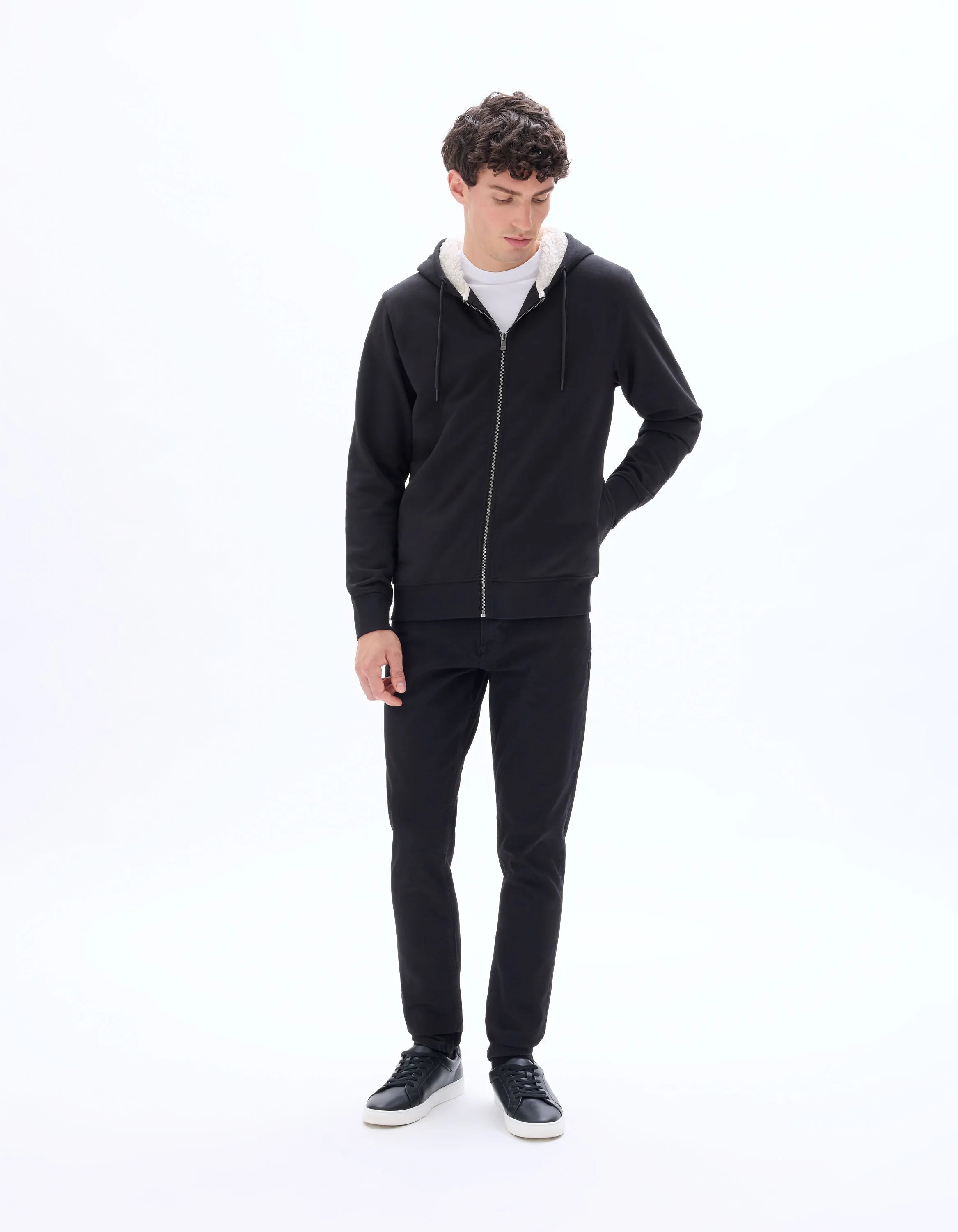 Celio_Black_Cotton Blend Zip-Up Hoodie_FESHERPAX_BLACK_02
