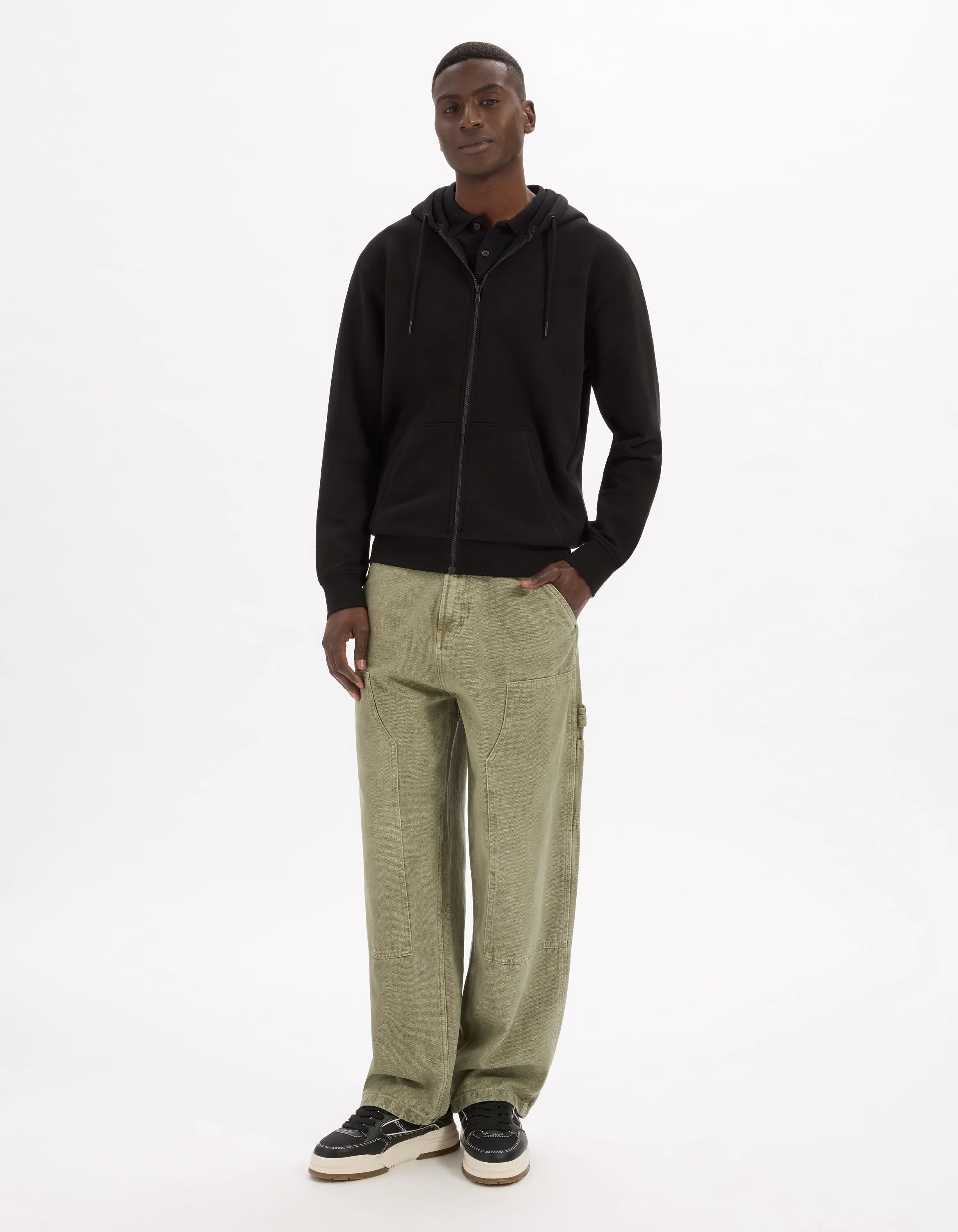 Celio_Black_100% Cotton Zip-Up Hoodie_FETHREE_BLACK_02