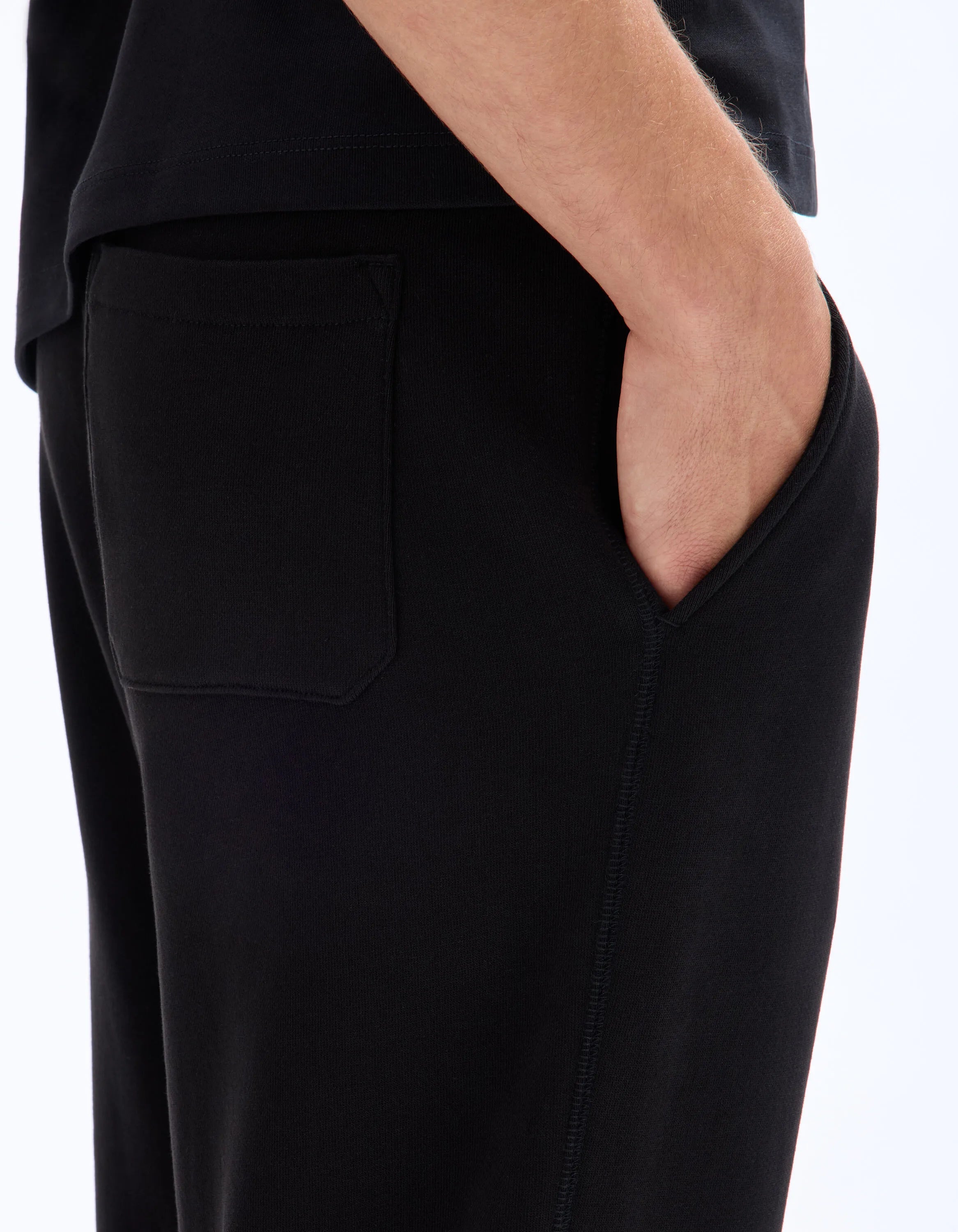 Celio_Black_Regular Jogging Pants_FOJOGGIE2_BLACK_05