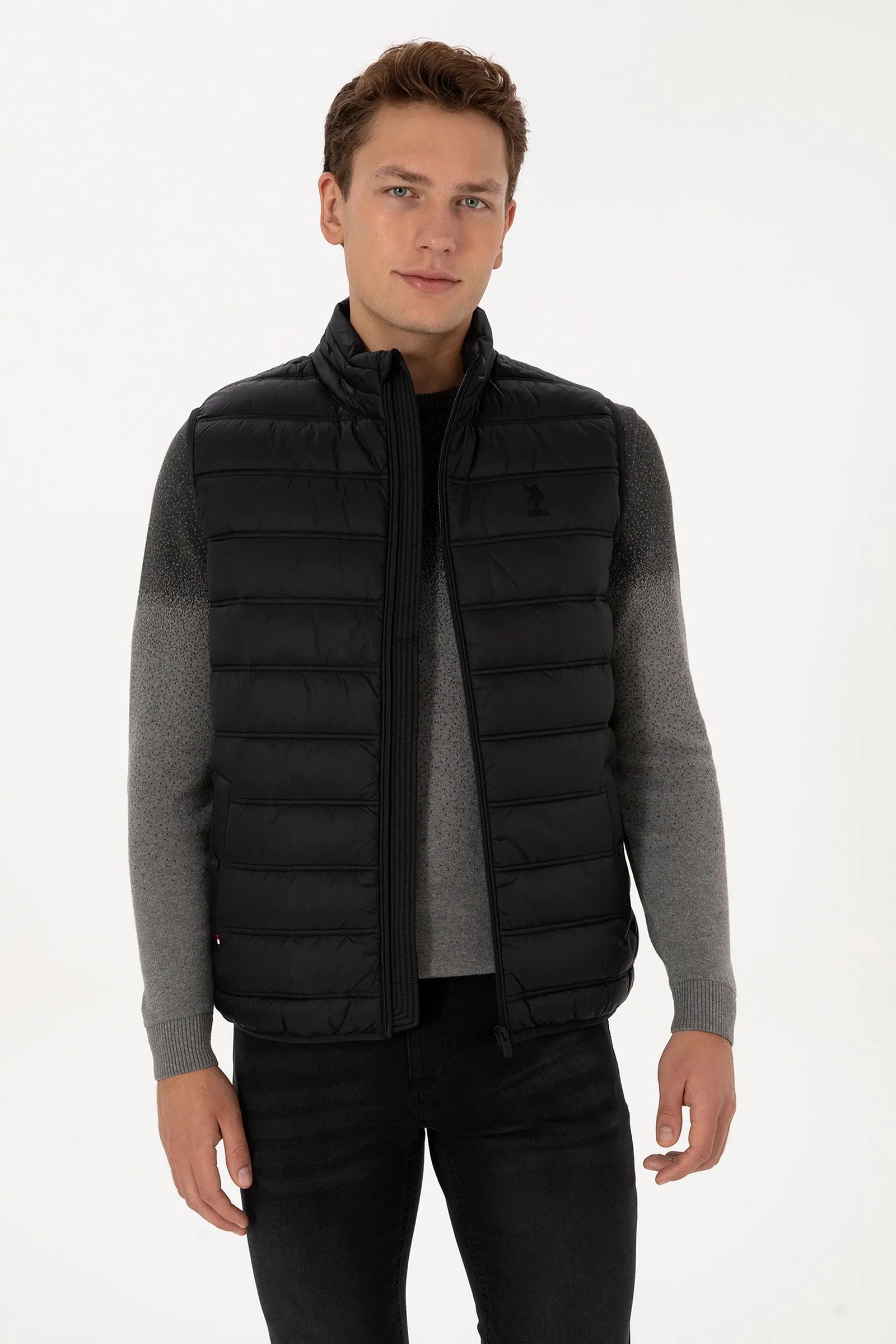 U.S. Polo Assn._Black_Black Vest With Logo_G081GL0100 2246396_VR046_01