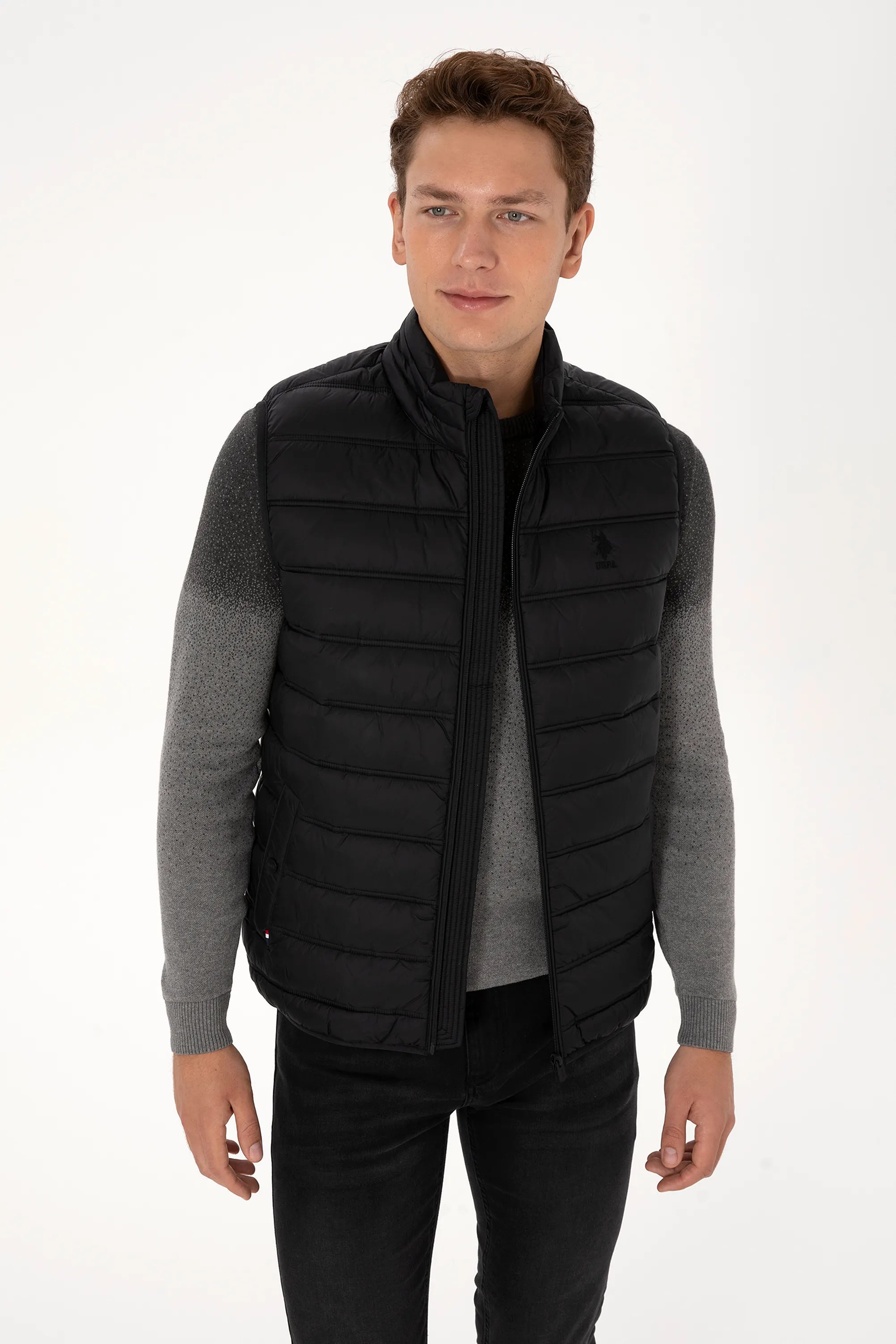 U.S. Polo Assn._Black_Black Vest With Logo_G081GL0100 2246396_VR046_03