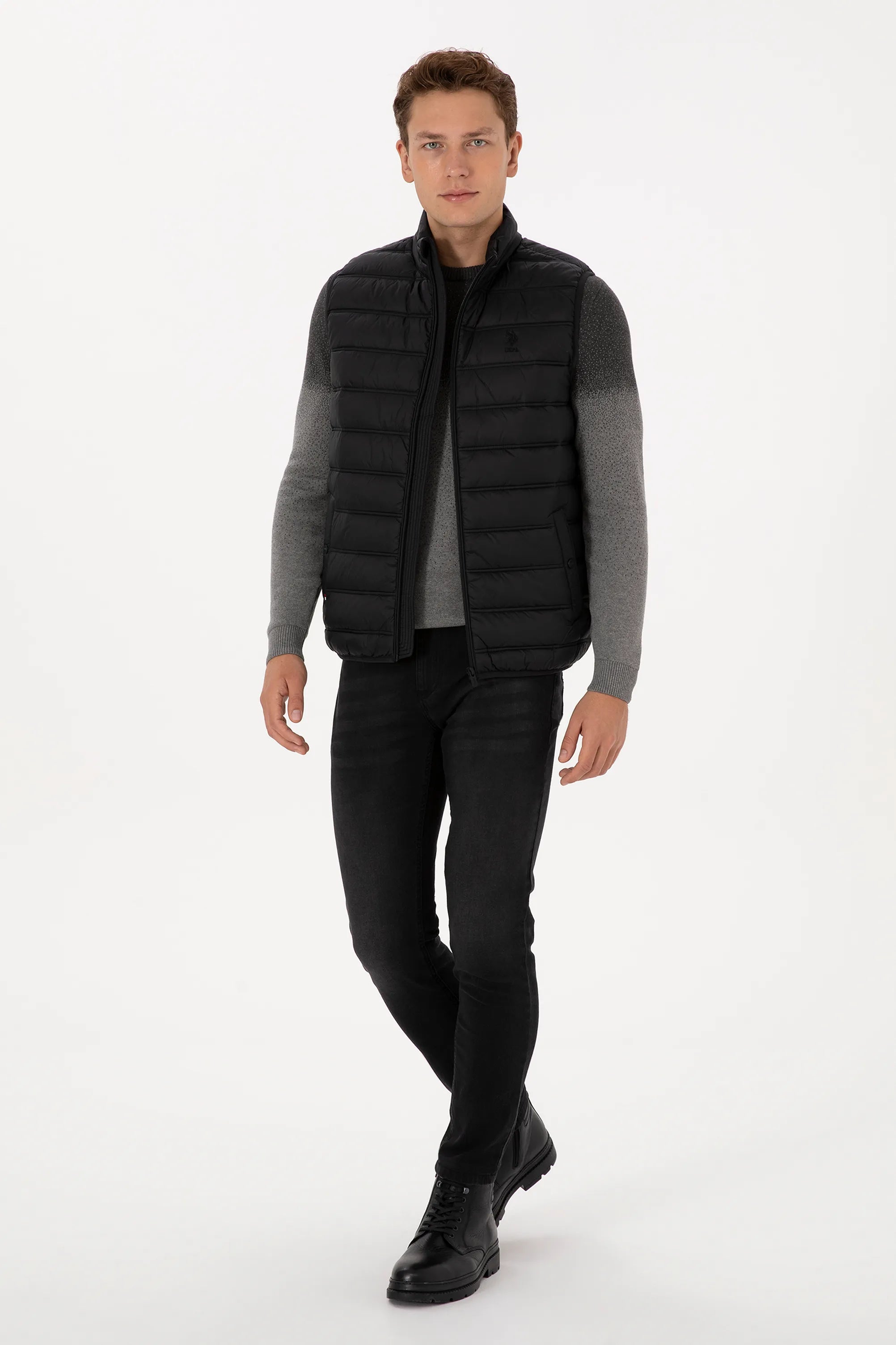U.S. Polo Assn._Black_Black Vest With Logo_G081GL0100 2246396_VR046_04