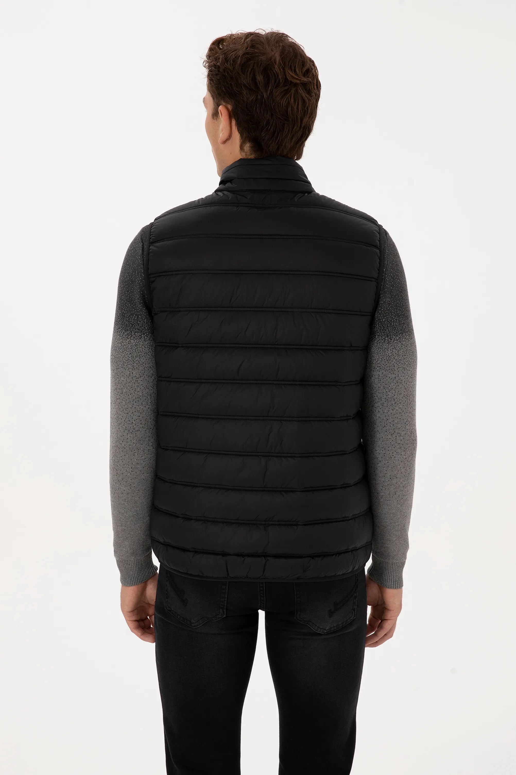 U.S. Polo Assn._Black_Black Vest With Logo_G081GL0100 2246396_VR046_05