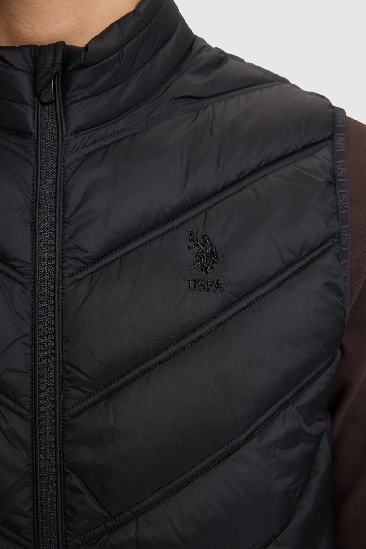U.S. Polo Assn. Black Men Black Chevron Quilted Vest Jacket SKU: G081GL0100 PU-13222_VR046 Image 06