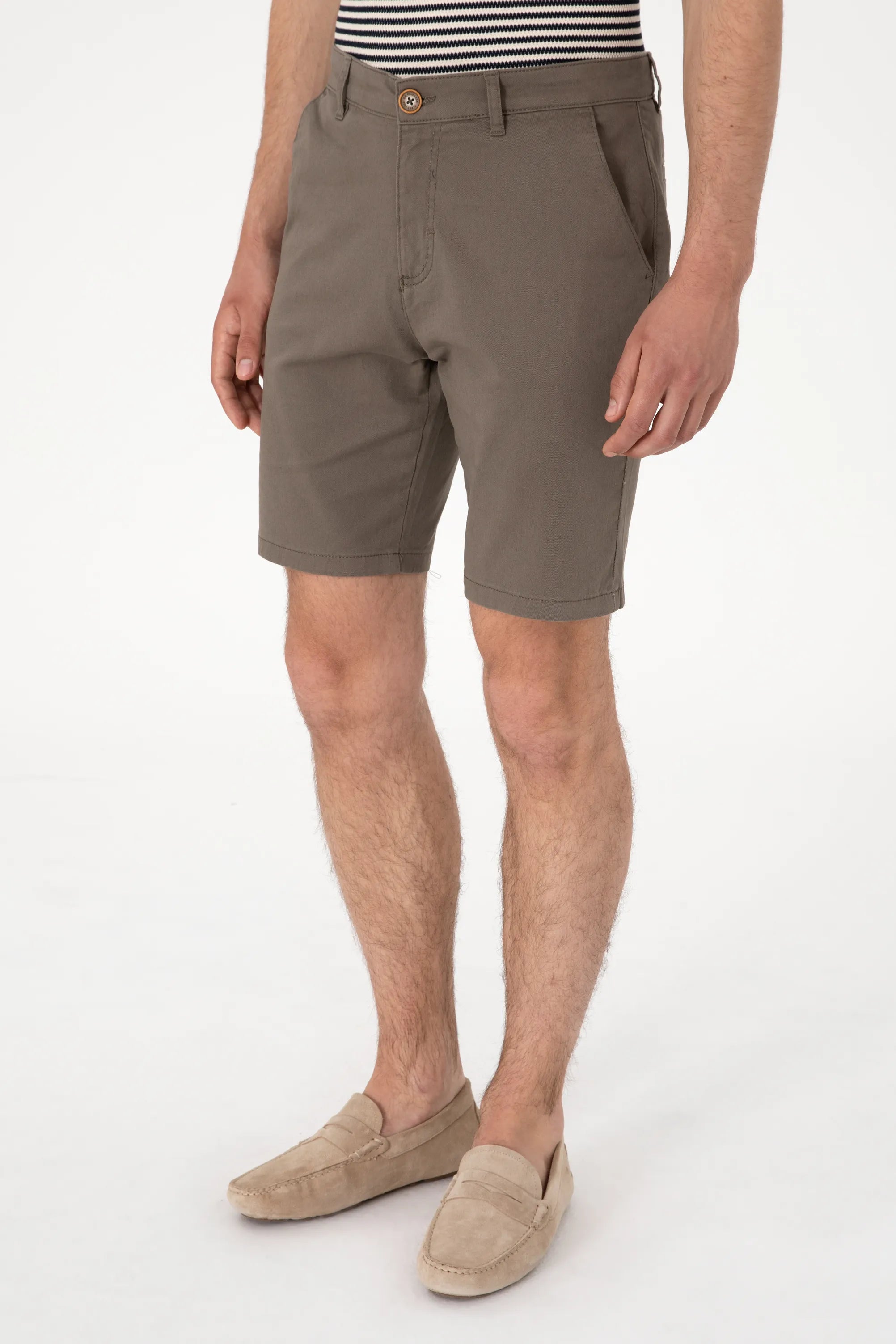 U.S. Polo Assn. Grey Men Vison Woven Bermuda Capri SKU: G081GL0310 2098529_VR052 Image 02