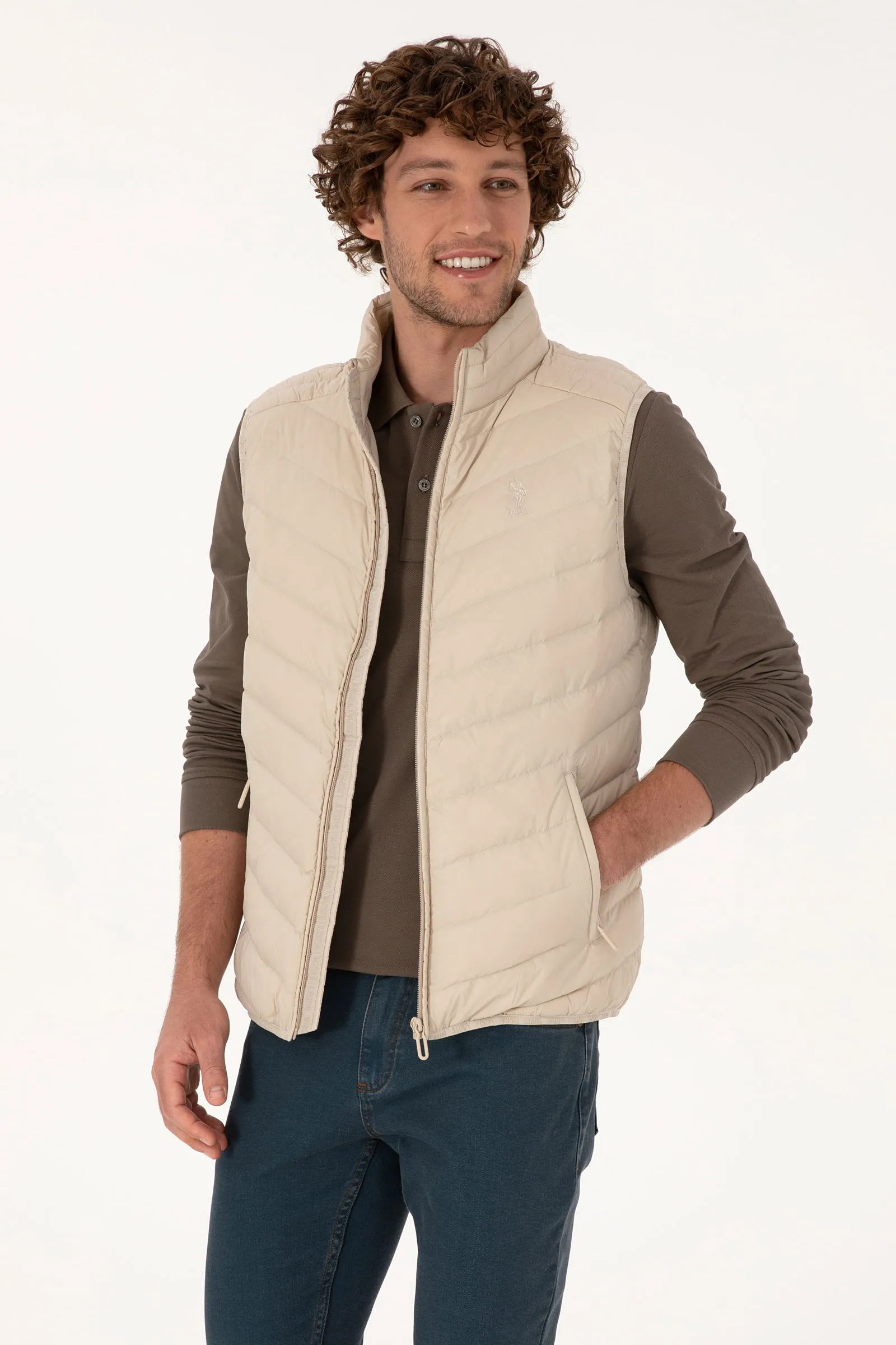 U.S. Polo Assn._Stone_Stone Vest With Logo_G081SZ0100 2246365_VR049_01