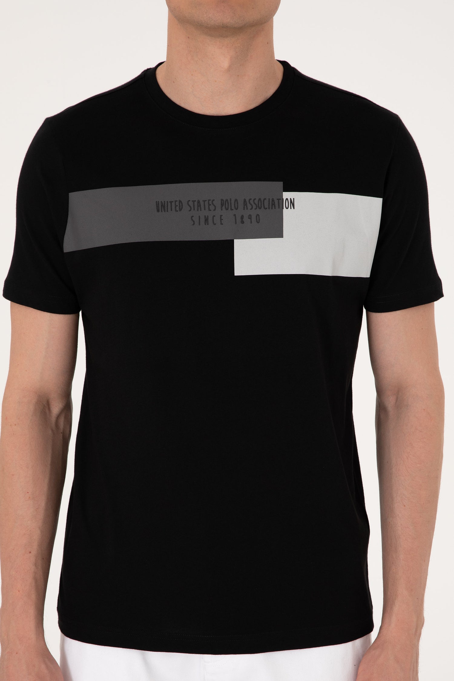 U.S. Polo Assn._Black T-Shirt_G081SZ0110 2104733_VR046_04