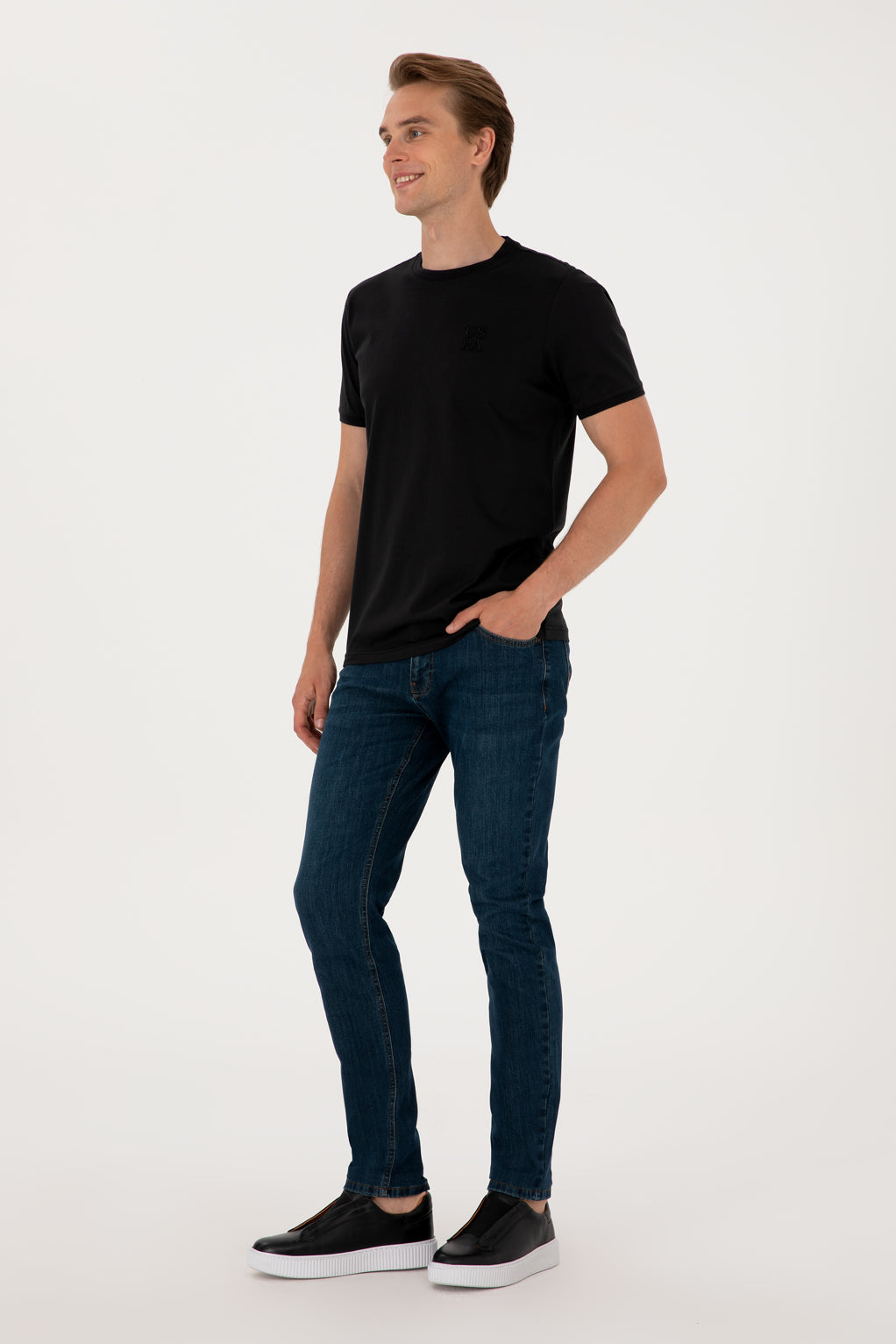 U.S. Polo Assn._Black_T-Shirt_G081SZ0110 2112358_VR046_04