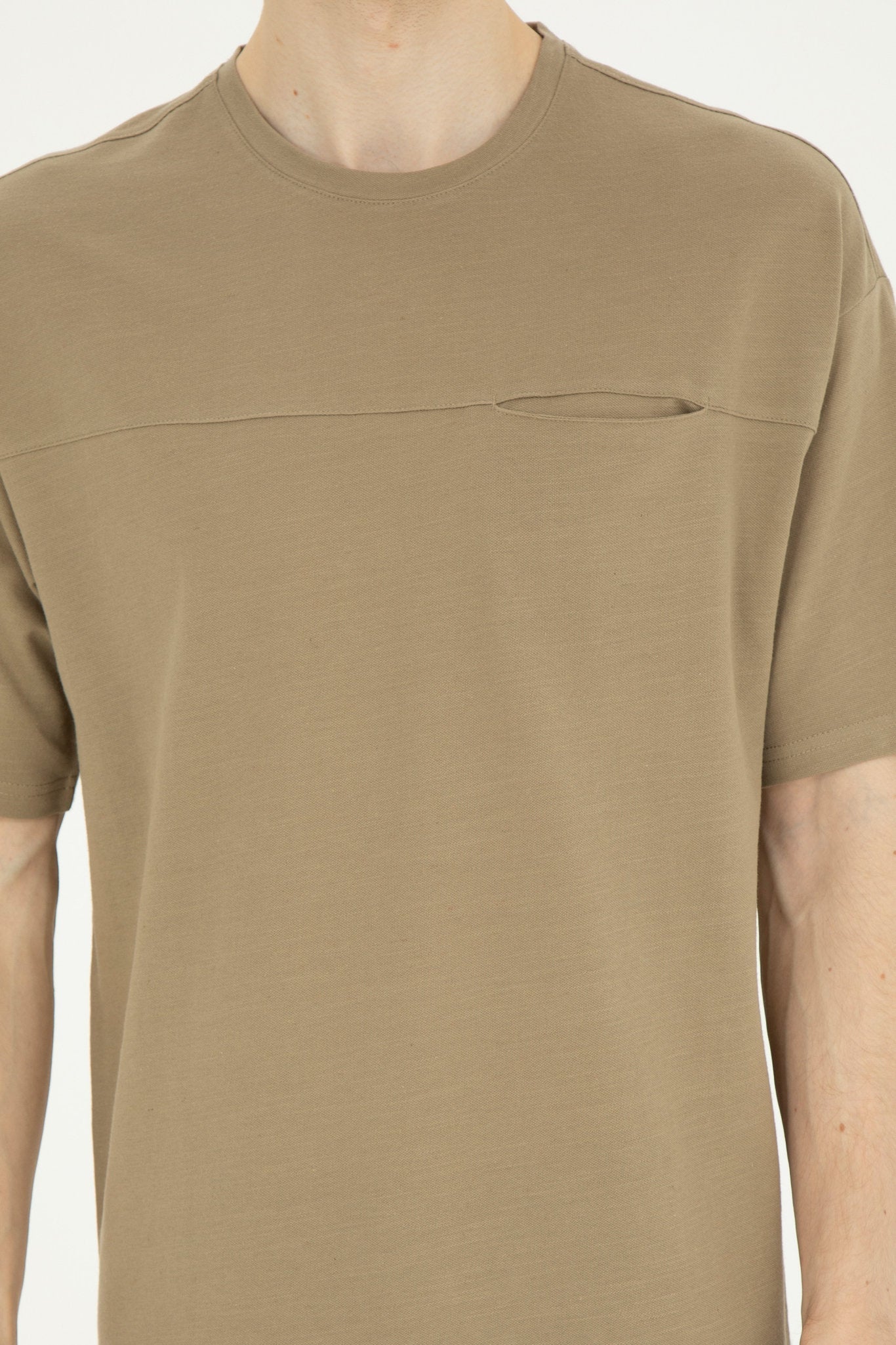 Men Beige T-Shirt_G081SZ0110 1827959_VR027_05