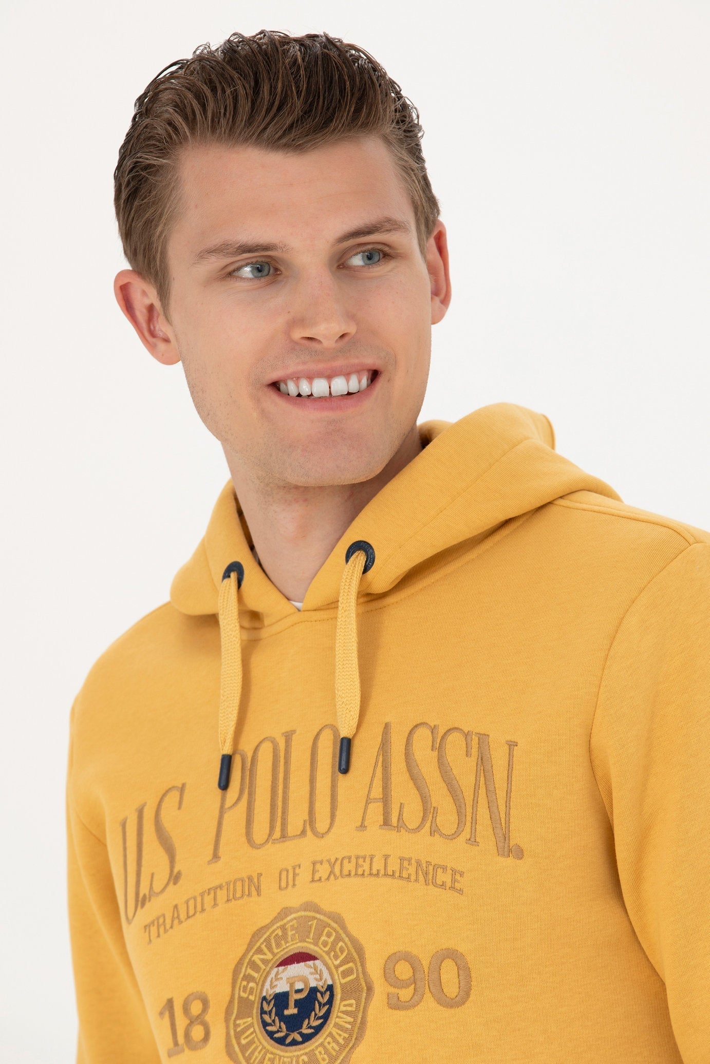 Yellow Sweatshirt_G081SZ0820 1667996_VR072_01