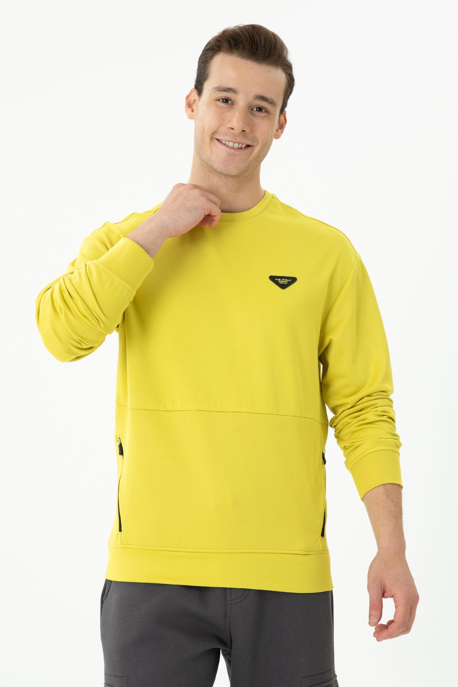 Yellow Sweatshirt_G081SZ0820 1763515_VR087_05