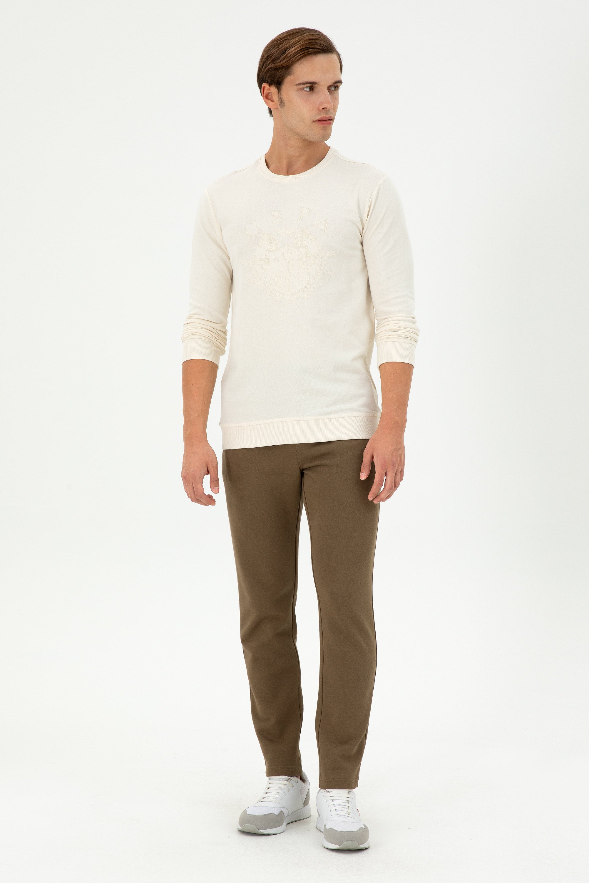 Beige Round Neck Pullover_G081SZ0820 1945650_VR071_04