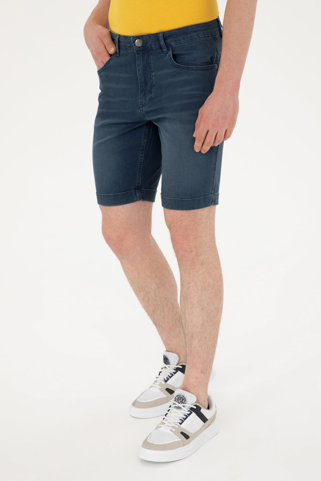 Slim Fit Chino Shorts_G081SZ0DB0 1923576_VR033_02