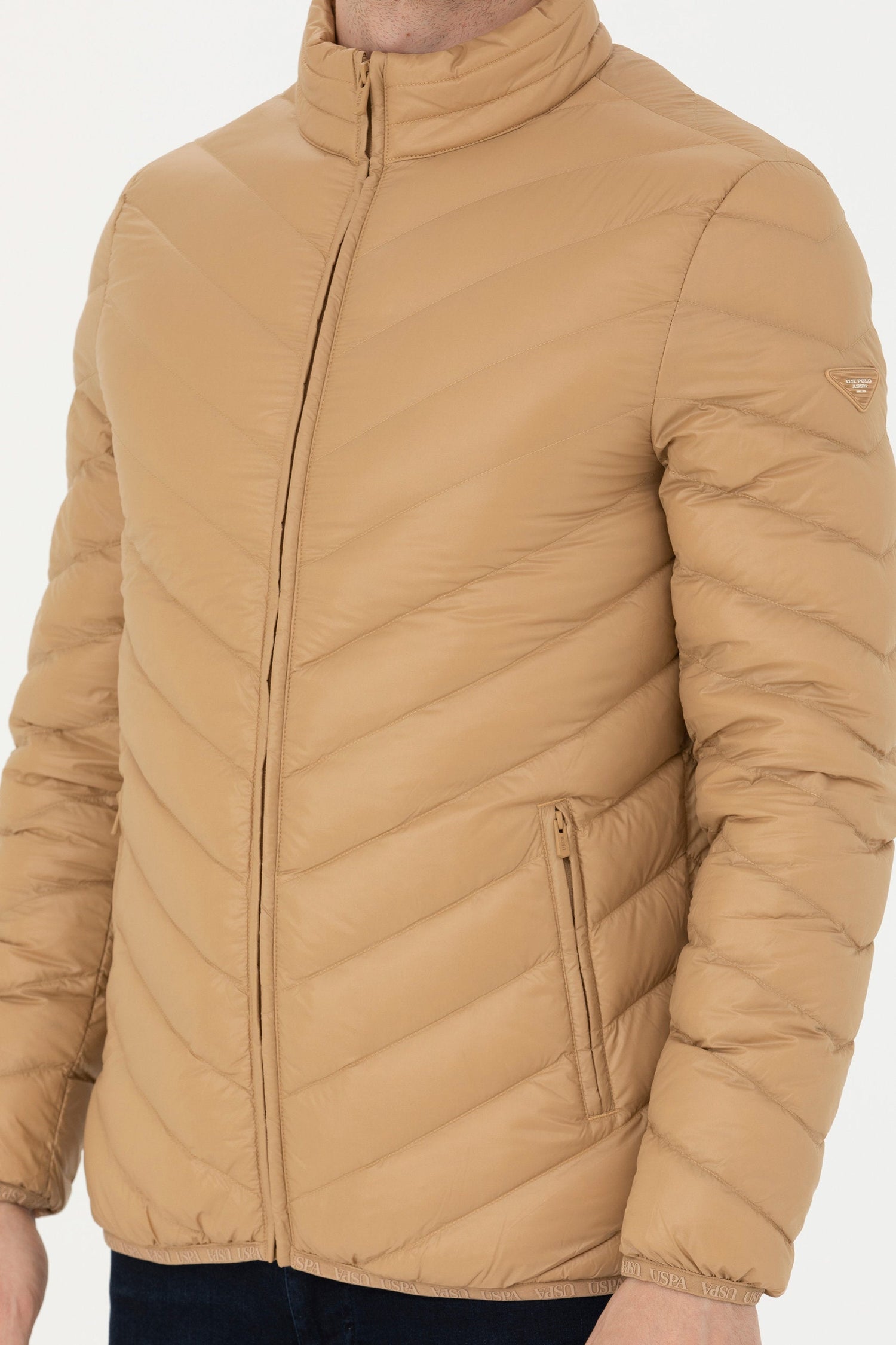 Beige Puffer Jacket_G081SZ0MS0 1631424_VR085_05