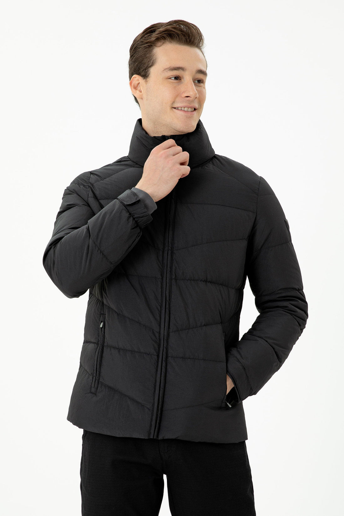 Black Puffer Jacket_G081SZ0MS0 1648398_VR046_02