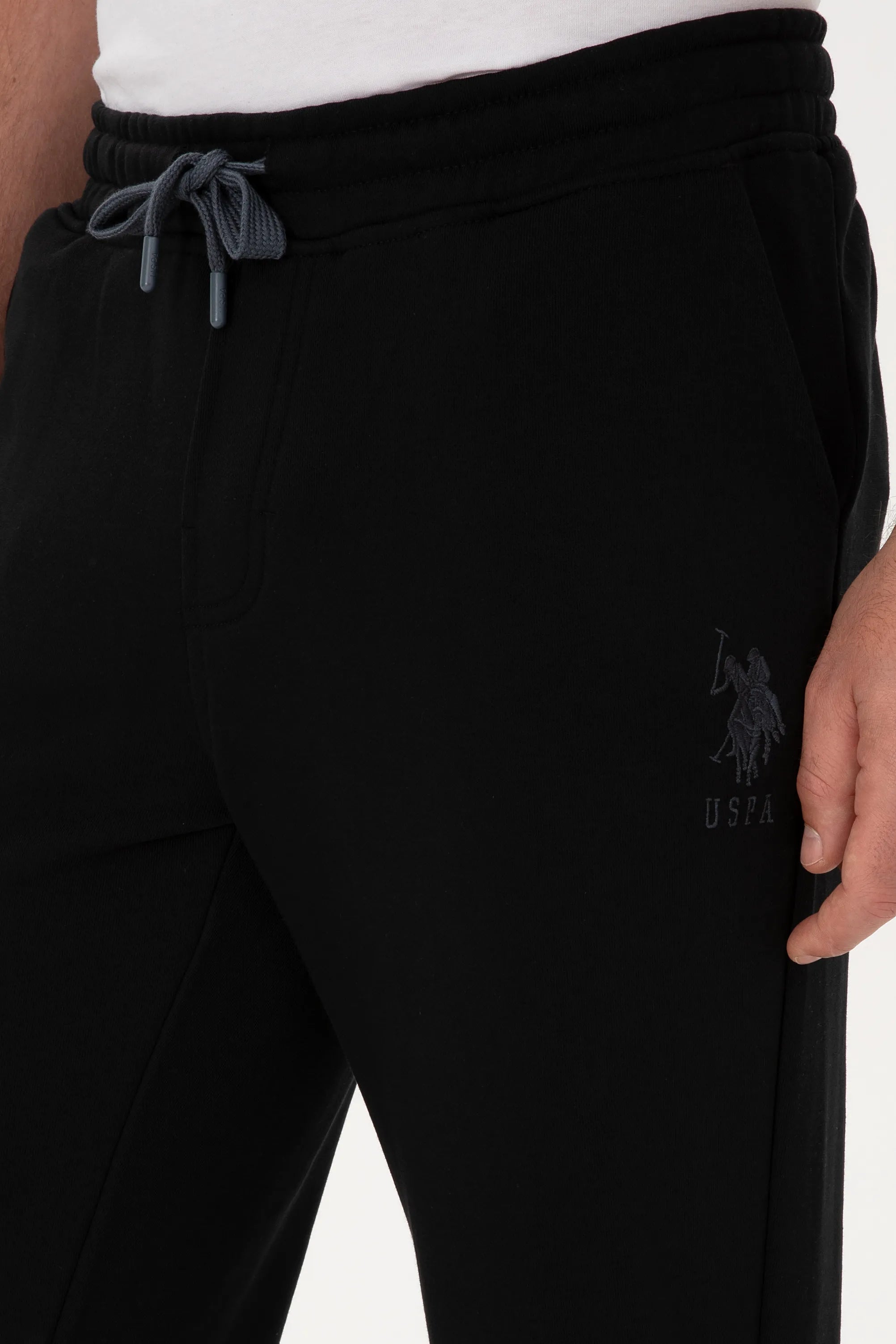 U.S. Polo Assn._Black_Black Sweatpants With Logo_G081SZ0OP0 2225511_VR046_05