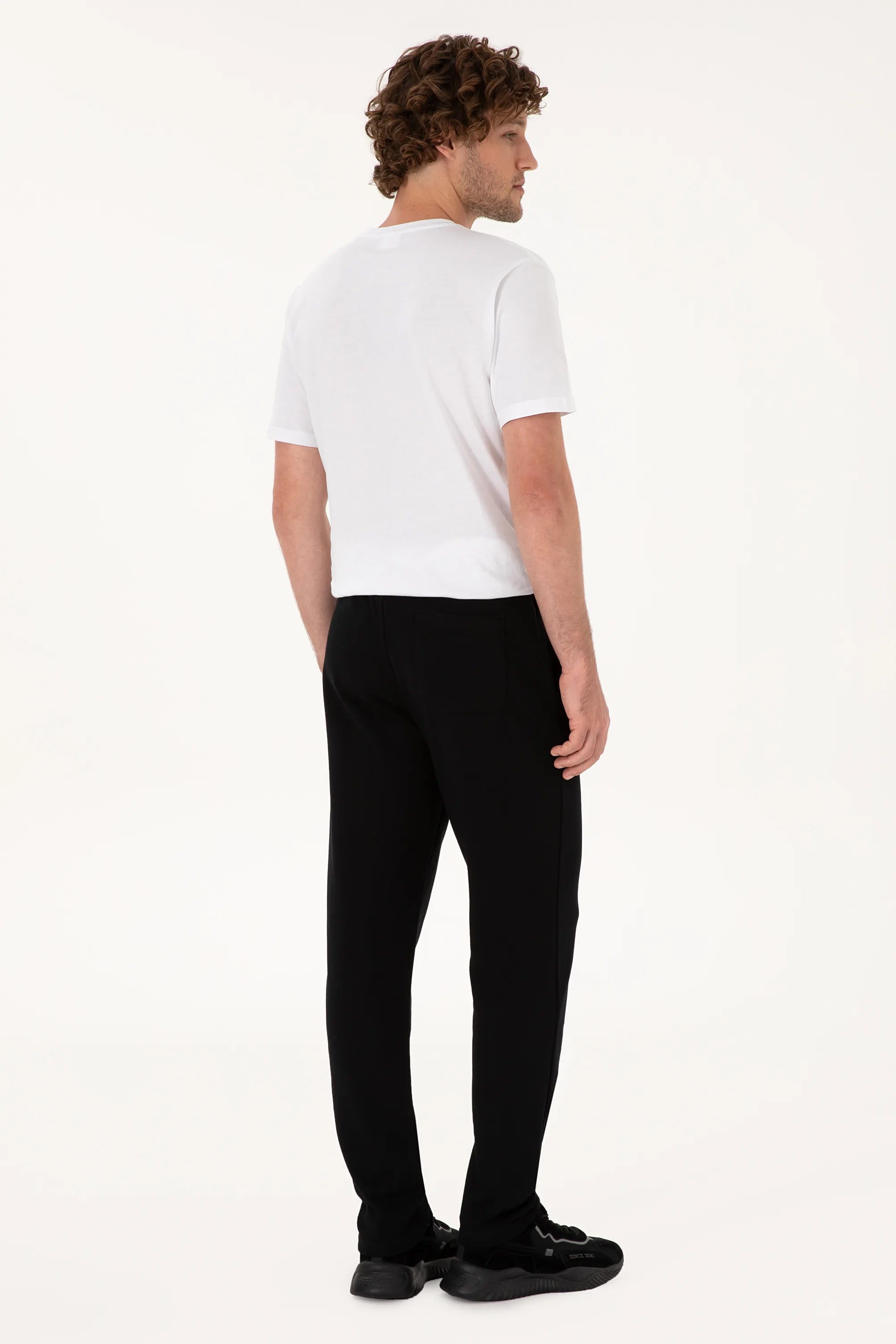 U.S. Polo Assn._Black_Black Sweatpants With Logo_G081SZ0OP0 2226923_VR046_04