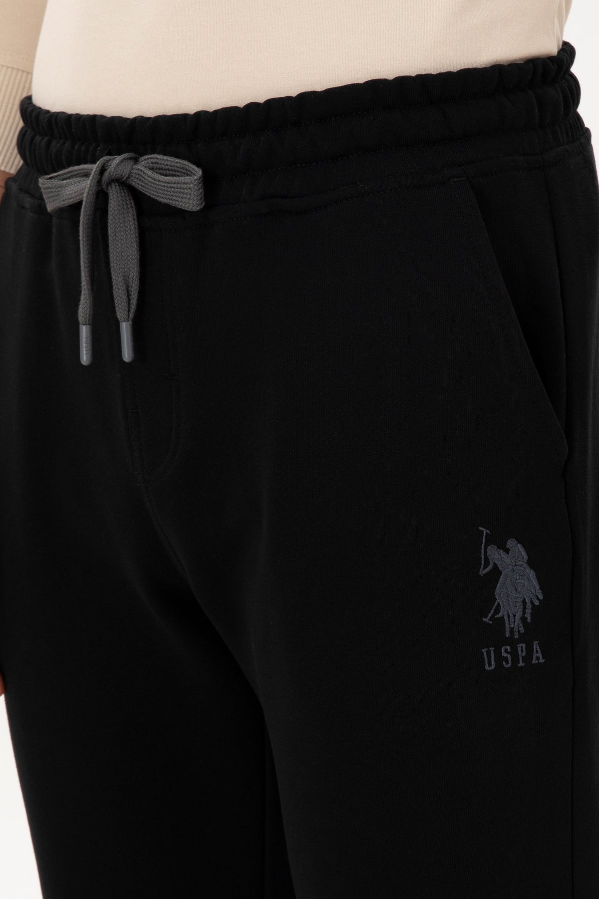 Black Knitting Short_G081SZ0OP0 1926919_VR046_05