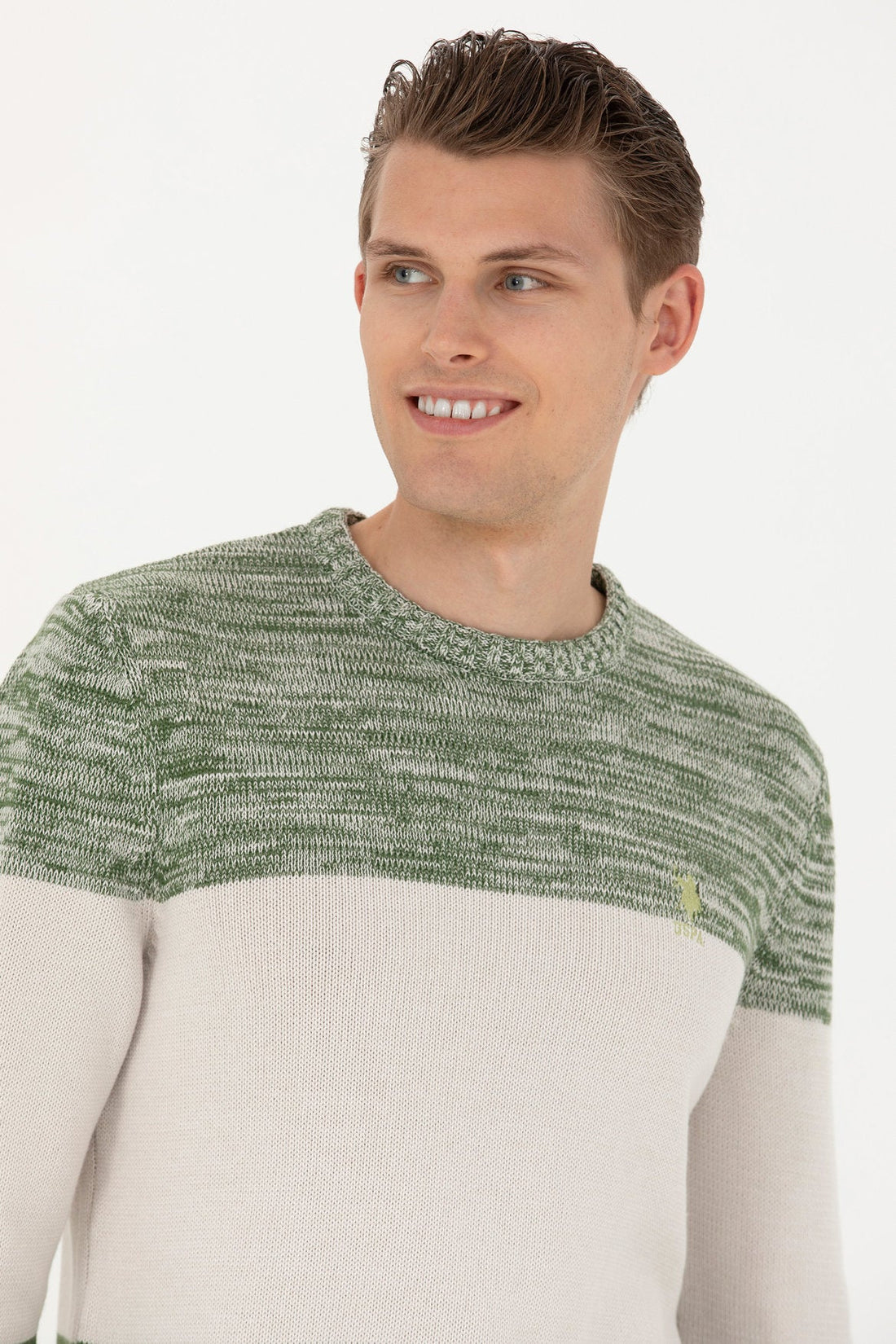 Green Sweater_G081SZ0TK0 1669766_VR054_02