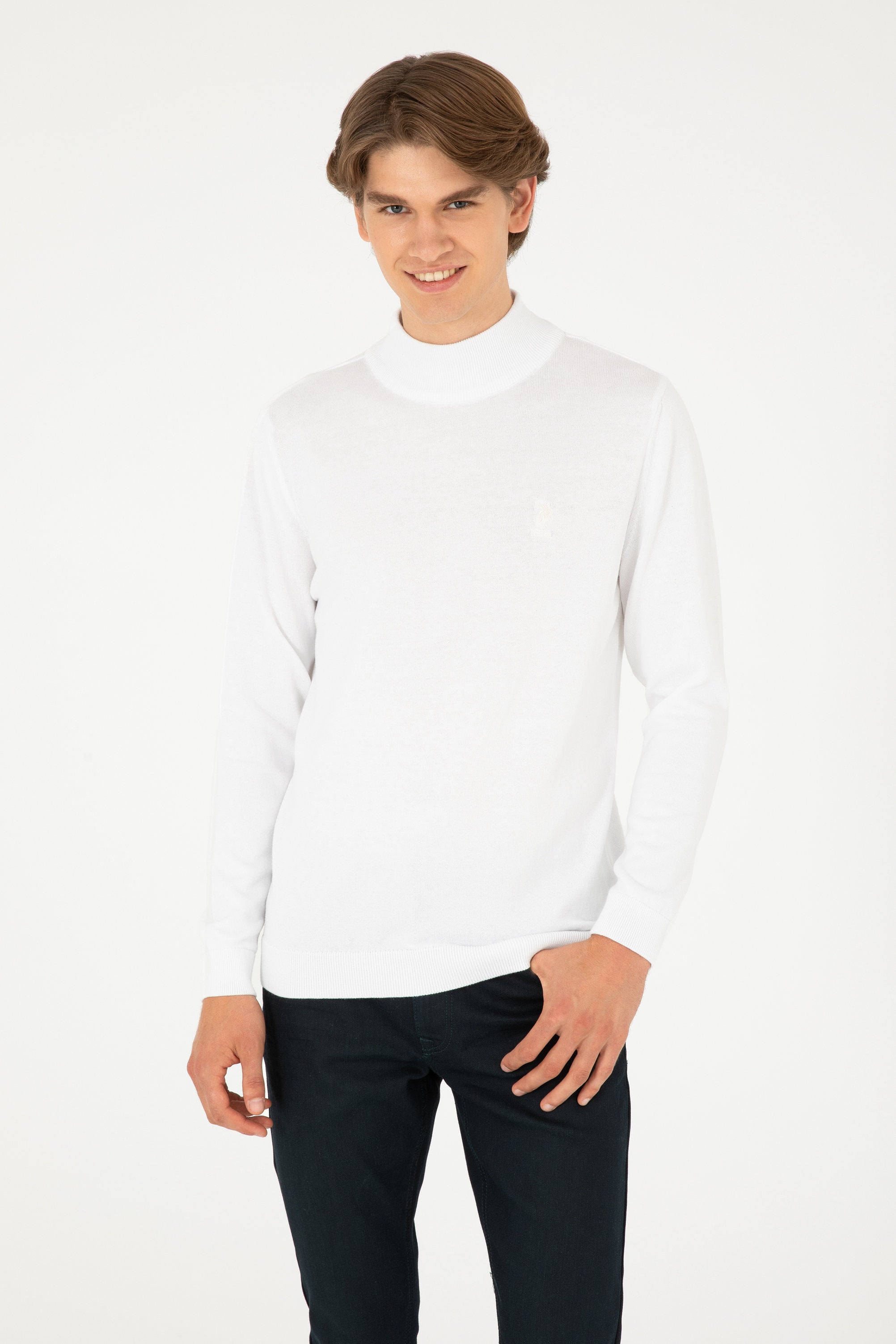 White Turtleneck Pullover_G081SZ0TK0 1920947_VR013_03