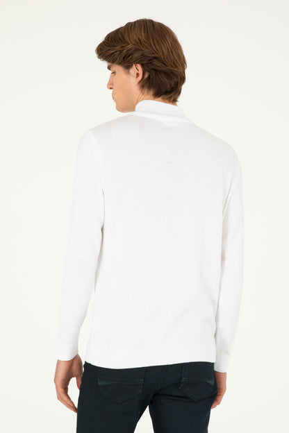 White Turtleneck Pullover_G081SZ0TK0 1920947_VR013_05