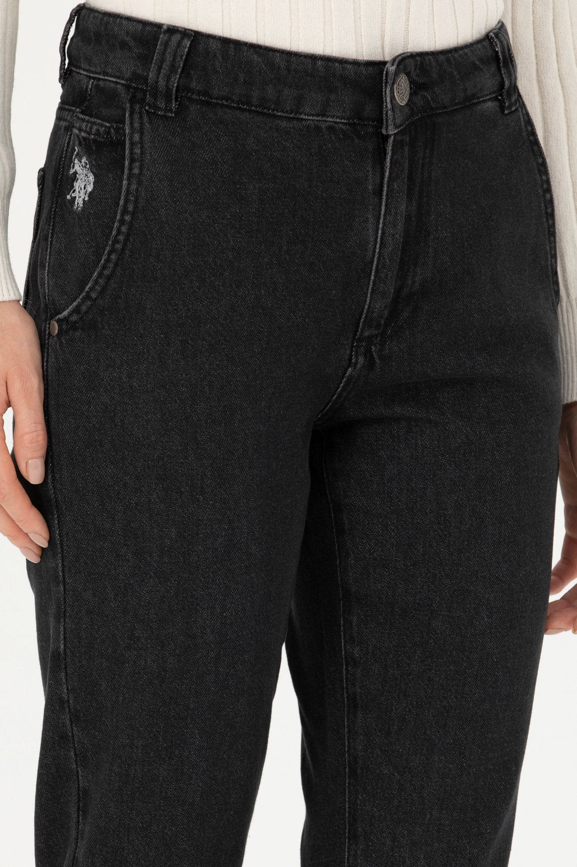 Black Jeans_G082GL0800 1688253_DN0027_06