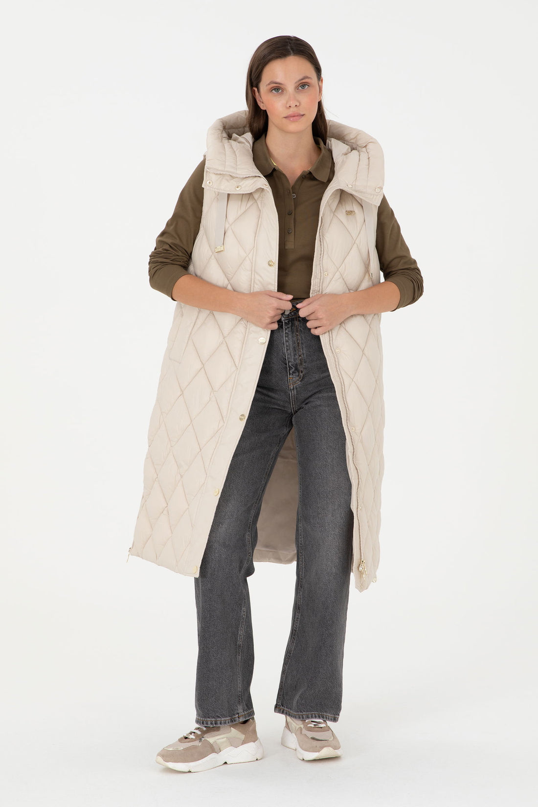 Beige Long Quilted Puffer Vest_G082SZ0100 1939736_VR071_01