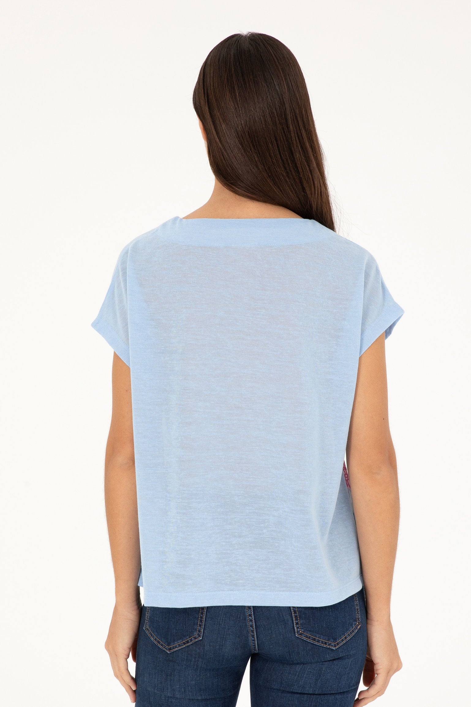 Multi-Color V-Neck T-Shirt with Design_G082SZ0110 1825396_VR003_06