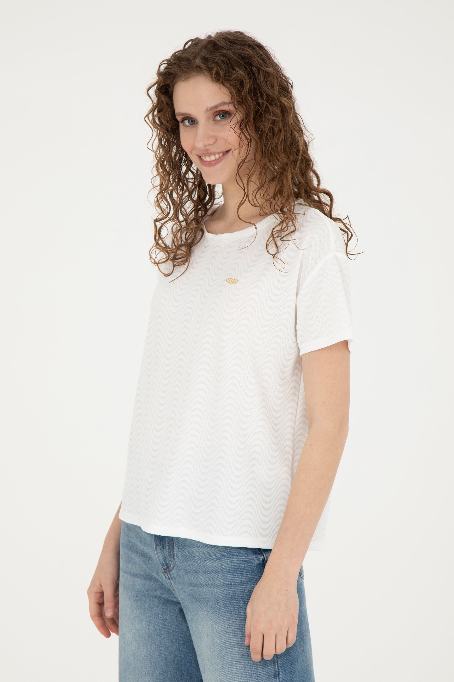 Women White T-Shirt_G082SZ0110 1826502_VR019_02