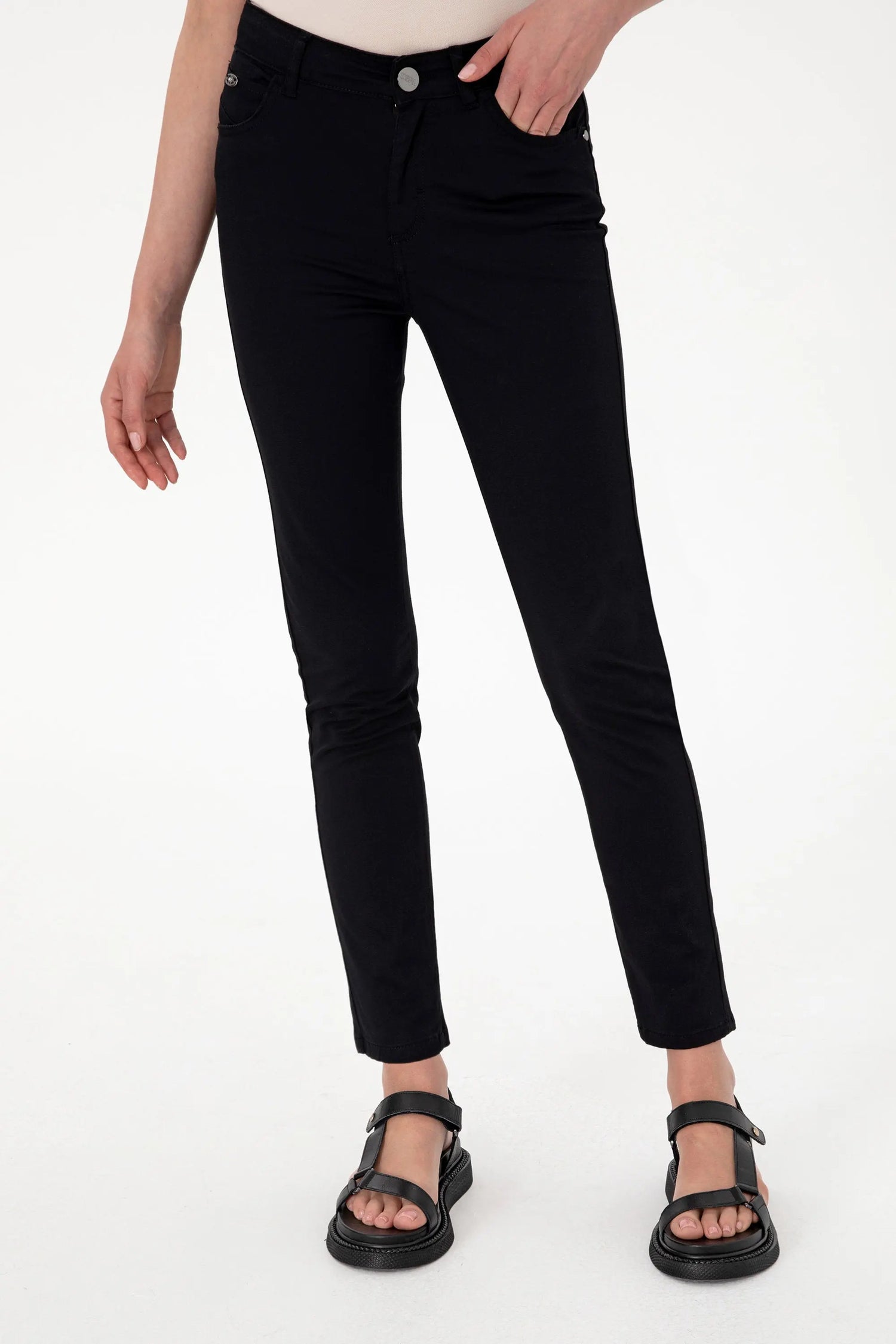 U.S. Polo Assn._Black Denim Style Trouser_G082SZ0780 2098511_VR046_02