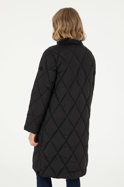 Black Quilted Puffer Coat with Hood_G082SZ0KS0 1939823_VR046_06