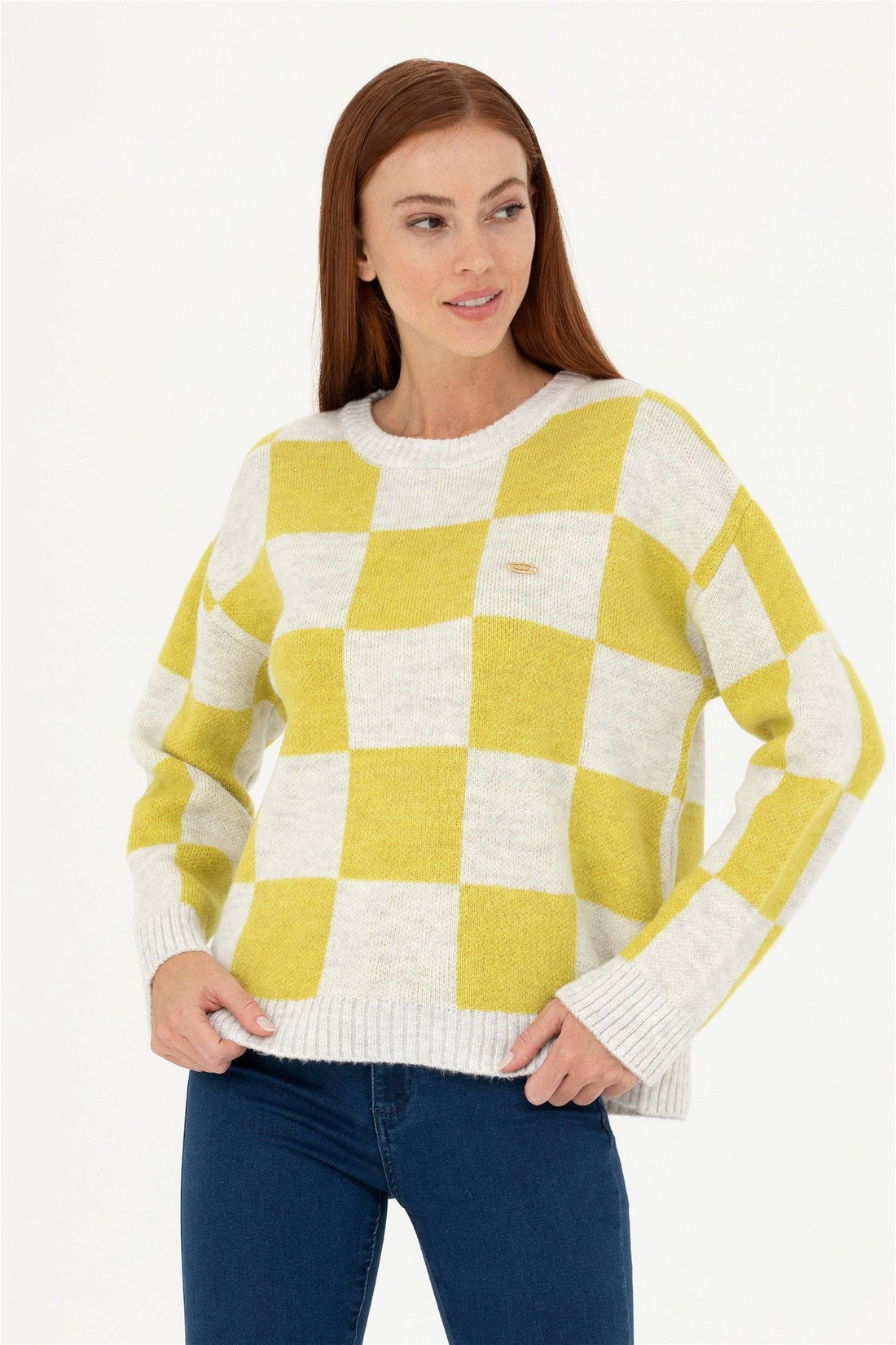 Yellow Sweater_G082SZ0TK0 1659681_VR087_01