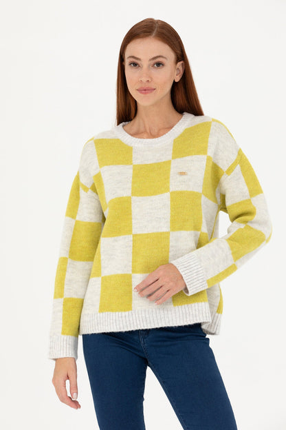 Yellow Sweater_G082SZ0TK0 1659681_VR087_03